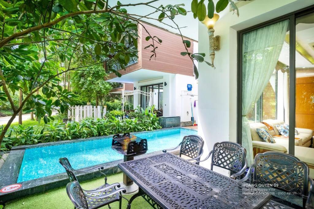 3 Phong Ngu Starsky Hoang Quyen 9- Flamingo Dai Lai Resort- Voi Be Boi & An Sang Mien Phi