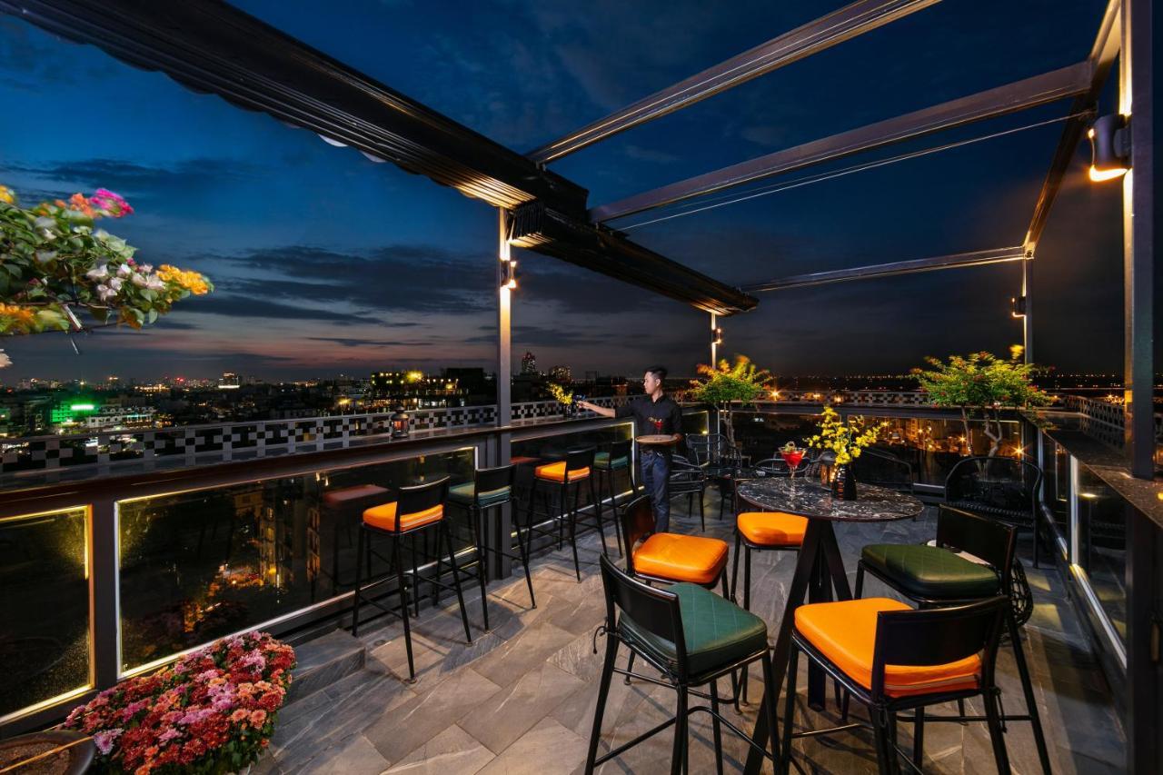 Bendecir & - Formerly Babylon Garden &