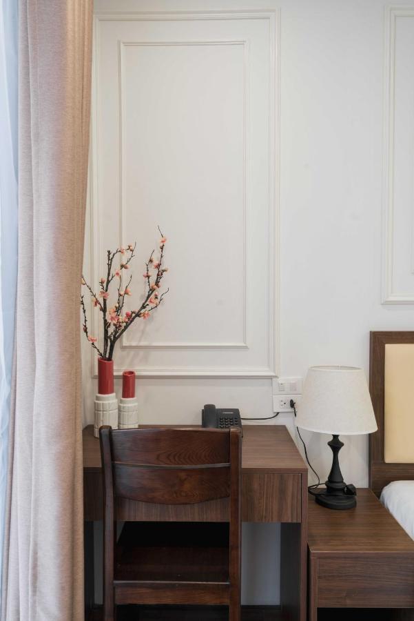 Hotel Charming Moon Hanoi