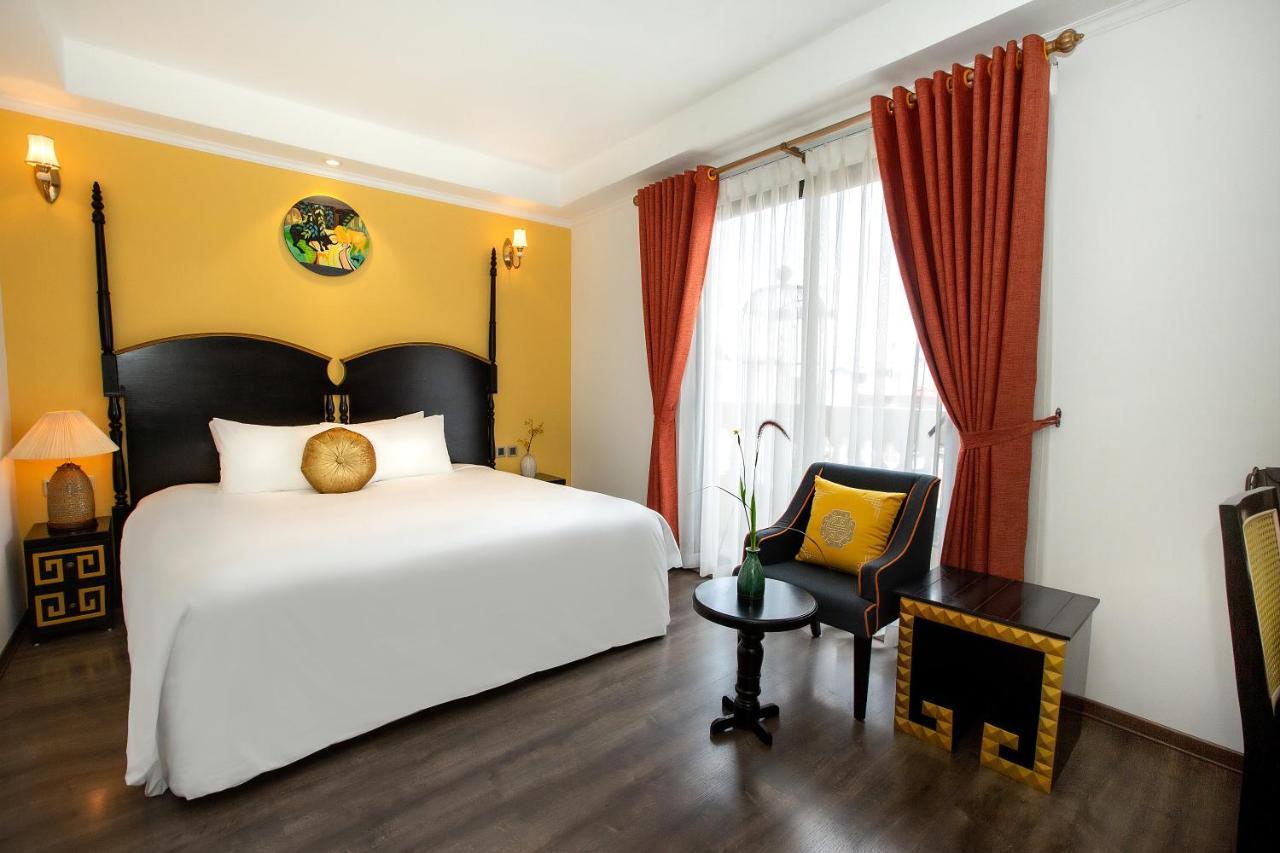 Hotel Center Silk Boutique & Travel