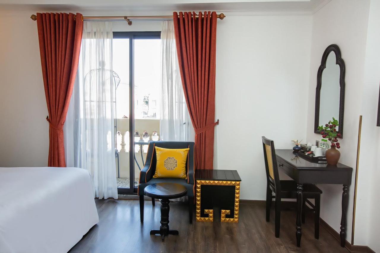 Hotel Center Silk Boutique & Travel