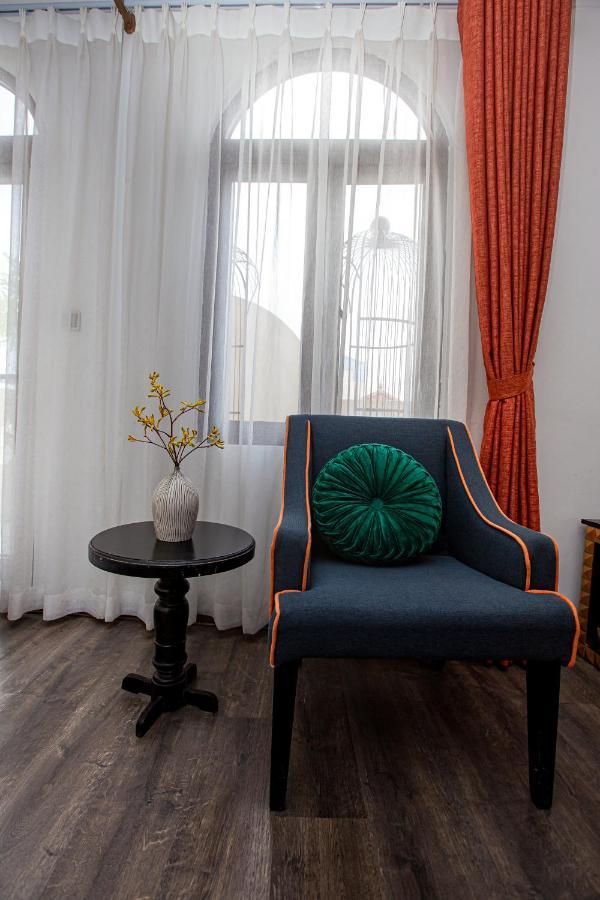 Center Silk Boutique & Travel