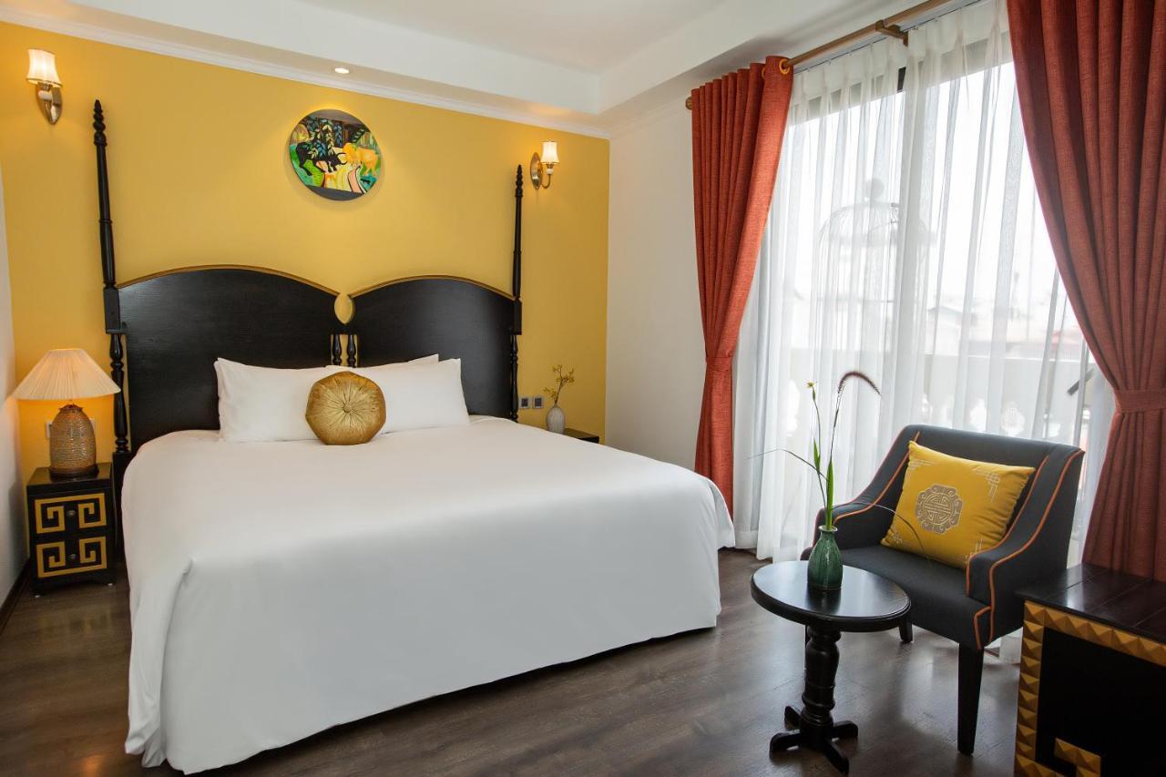 Hotel Center Silk Boutique & Travel