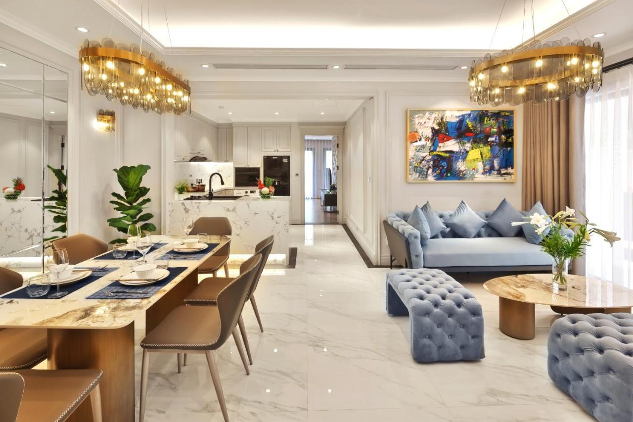 By Vitrine Apartment