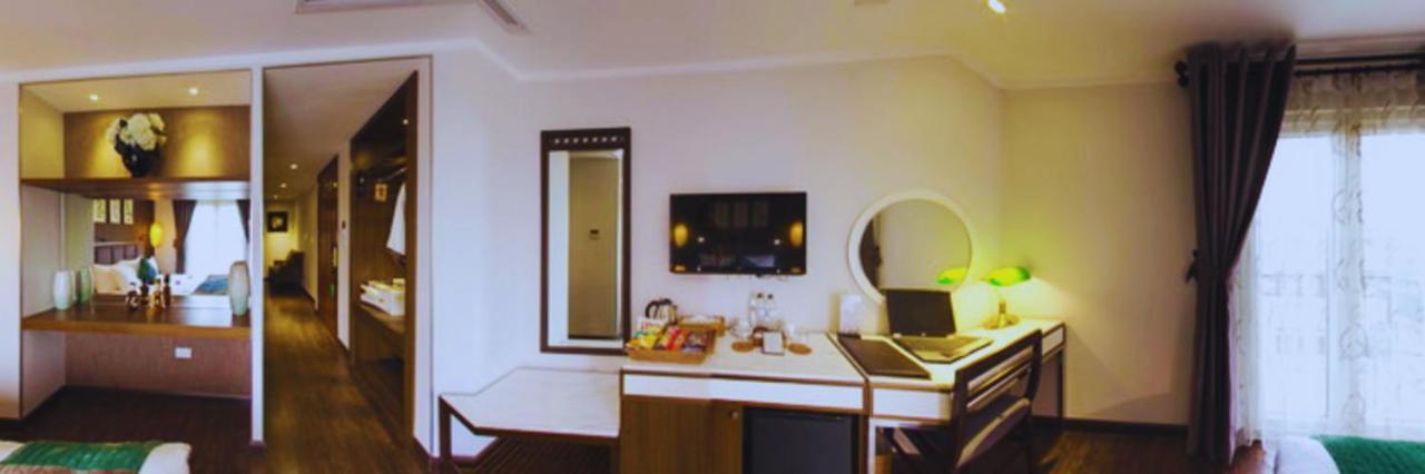 Emerald Waters Classy Hotel Hanoi
