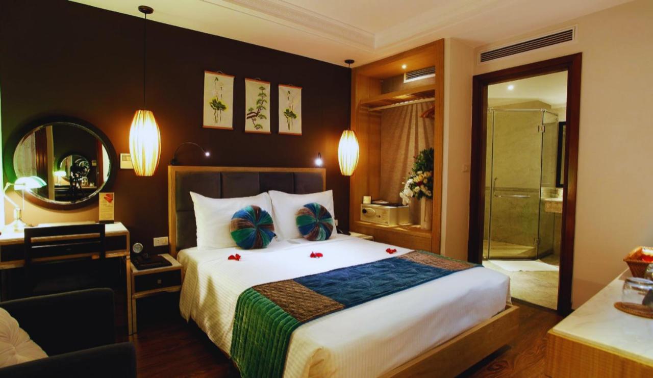 Emerald Waters Classy Hotel 4*