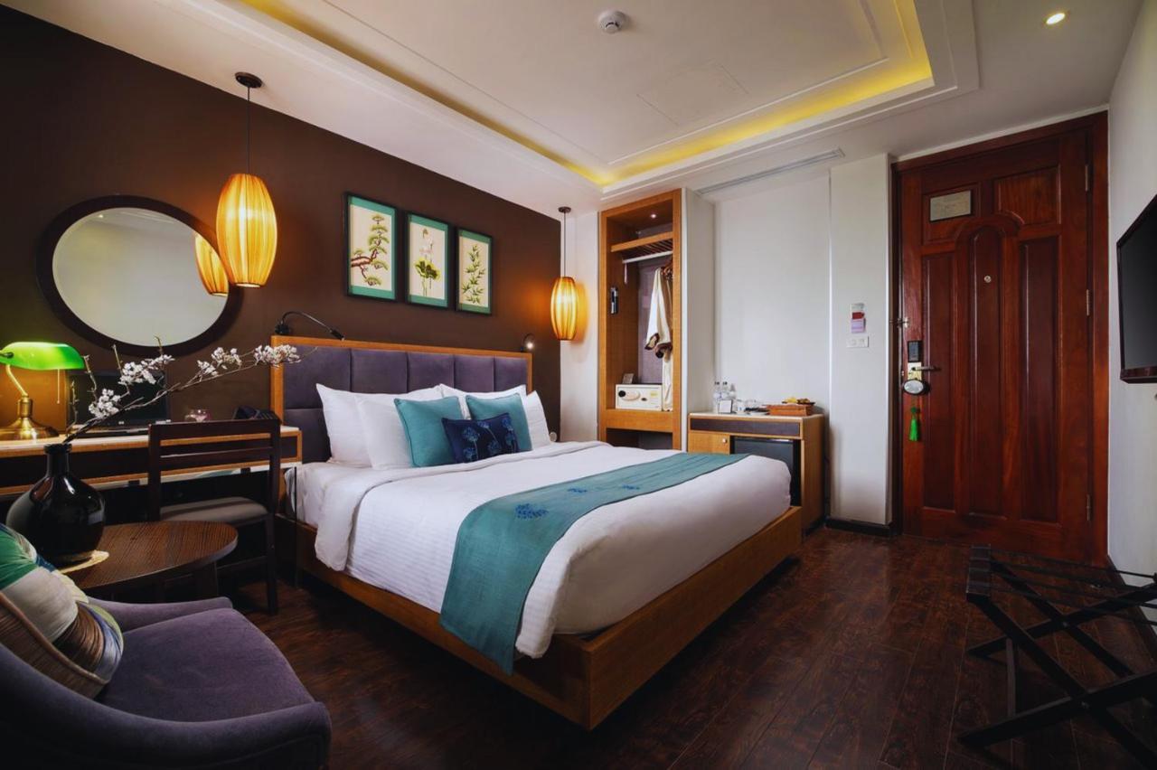 Emerald Waters Classy Hotel 4*