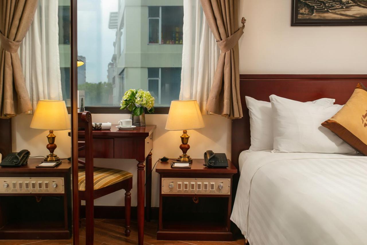 Hotel De Trendy & 4*