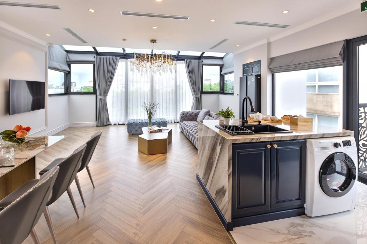 By Vitrine Apartment *