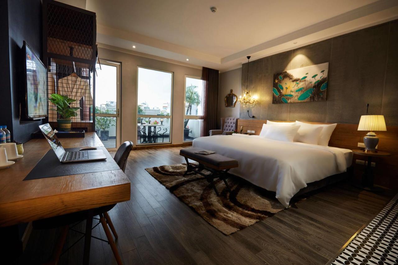 Calido Hotel 3*