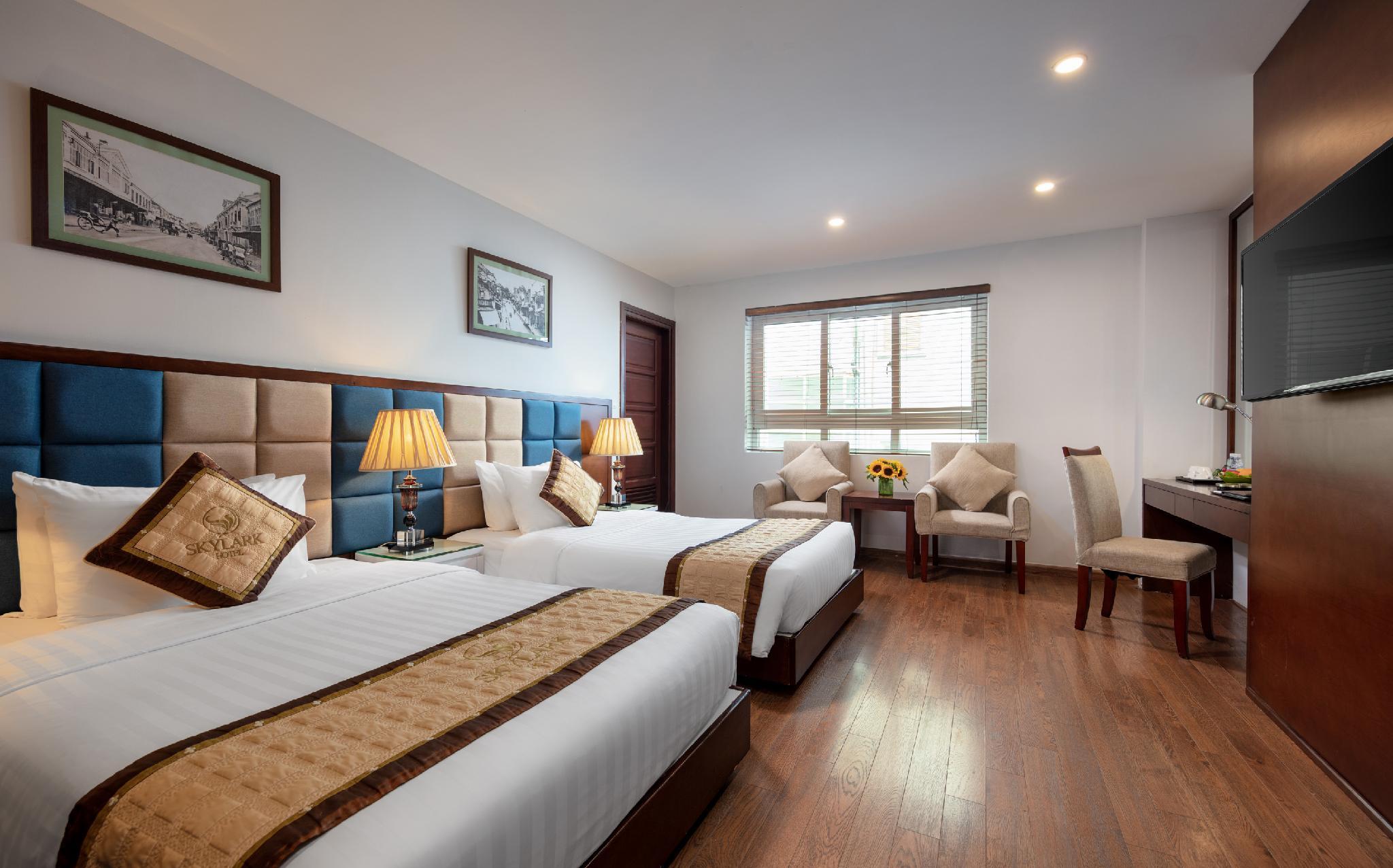 Skylark 4*