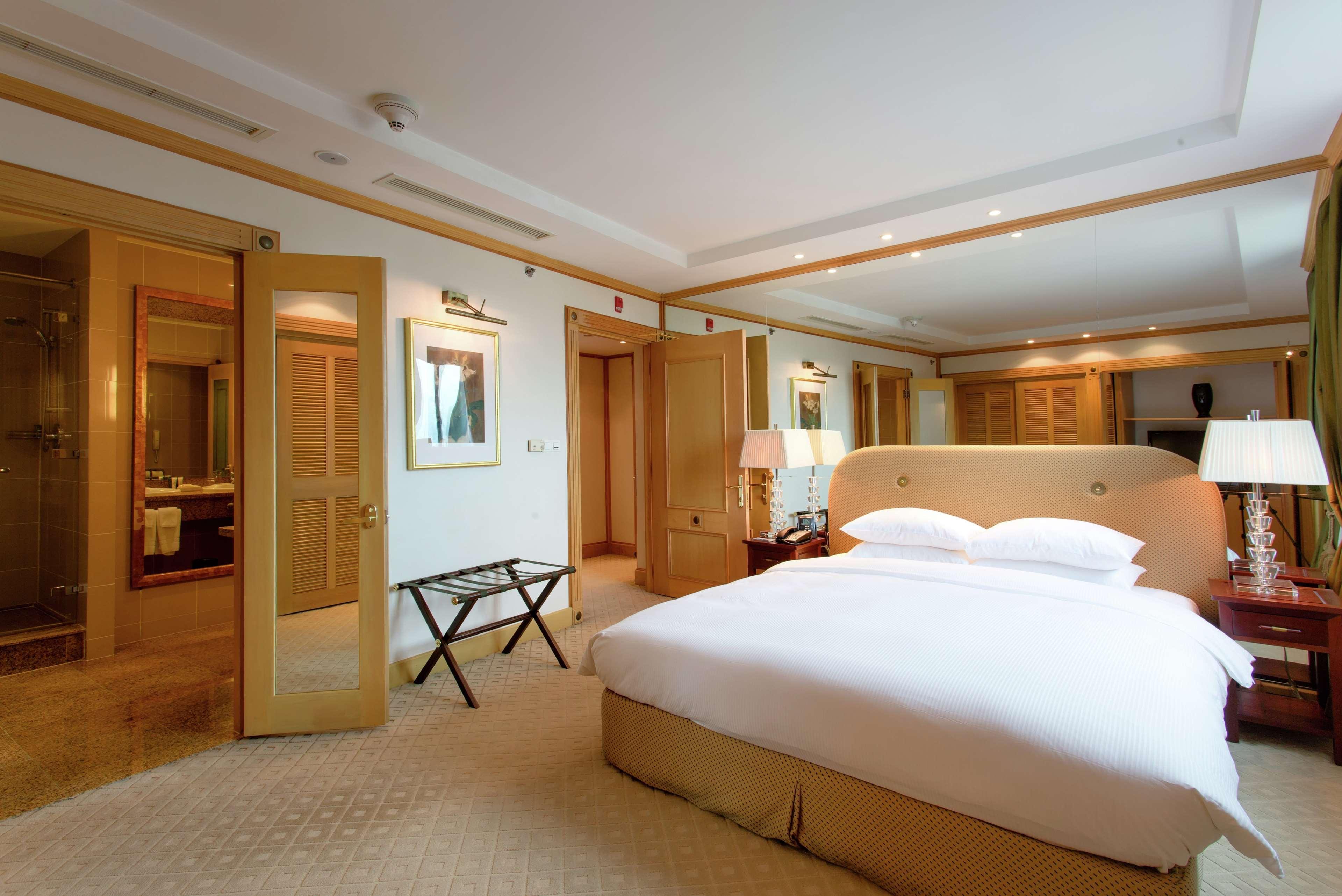 Hotel Hilton Opera Hanoi