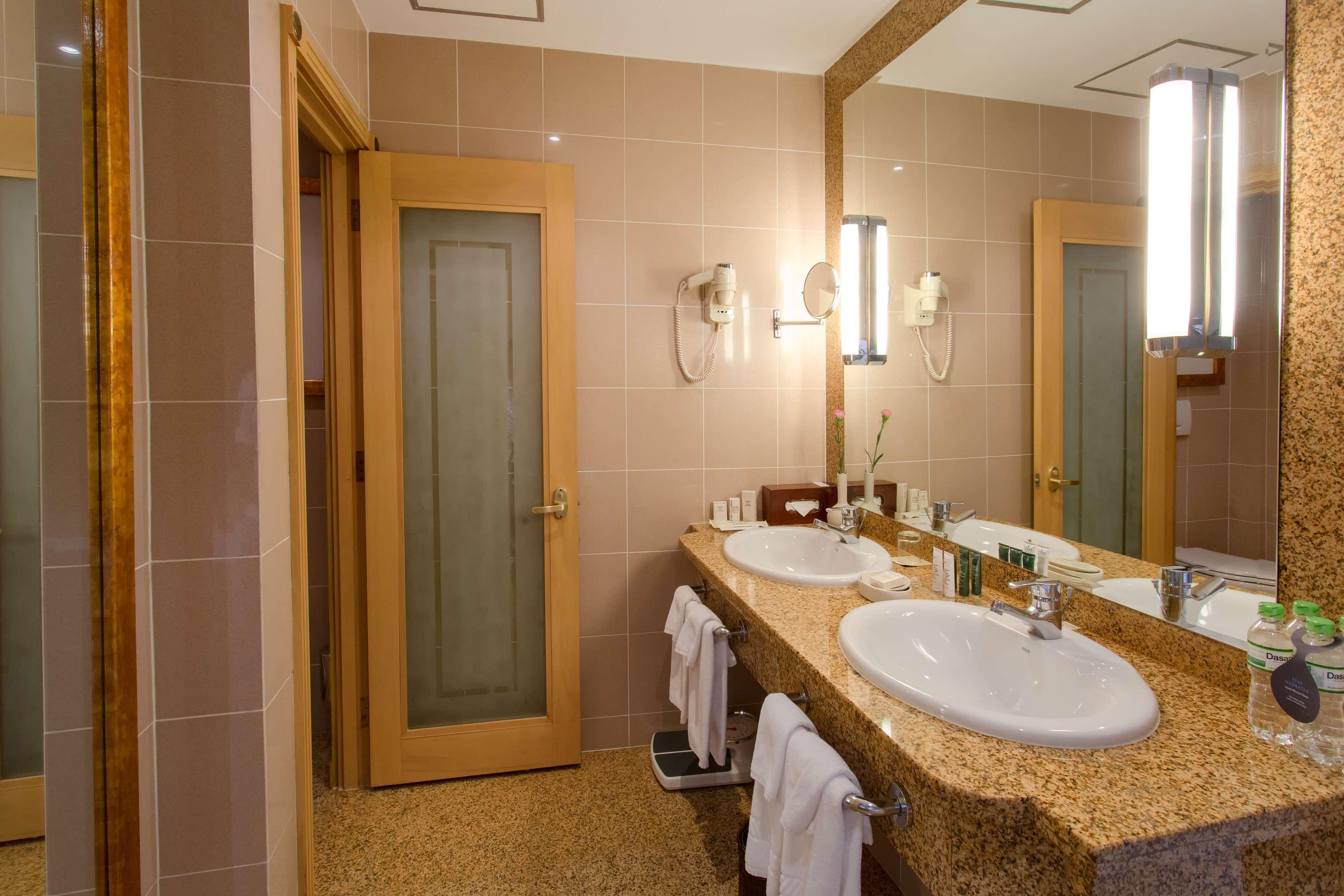 Hilton Opera 5*