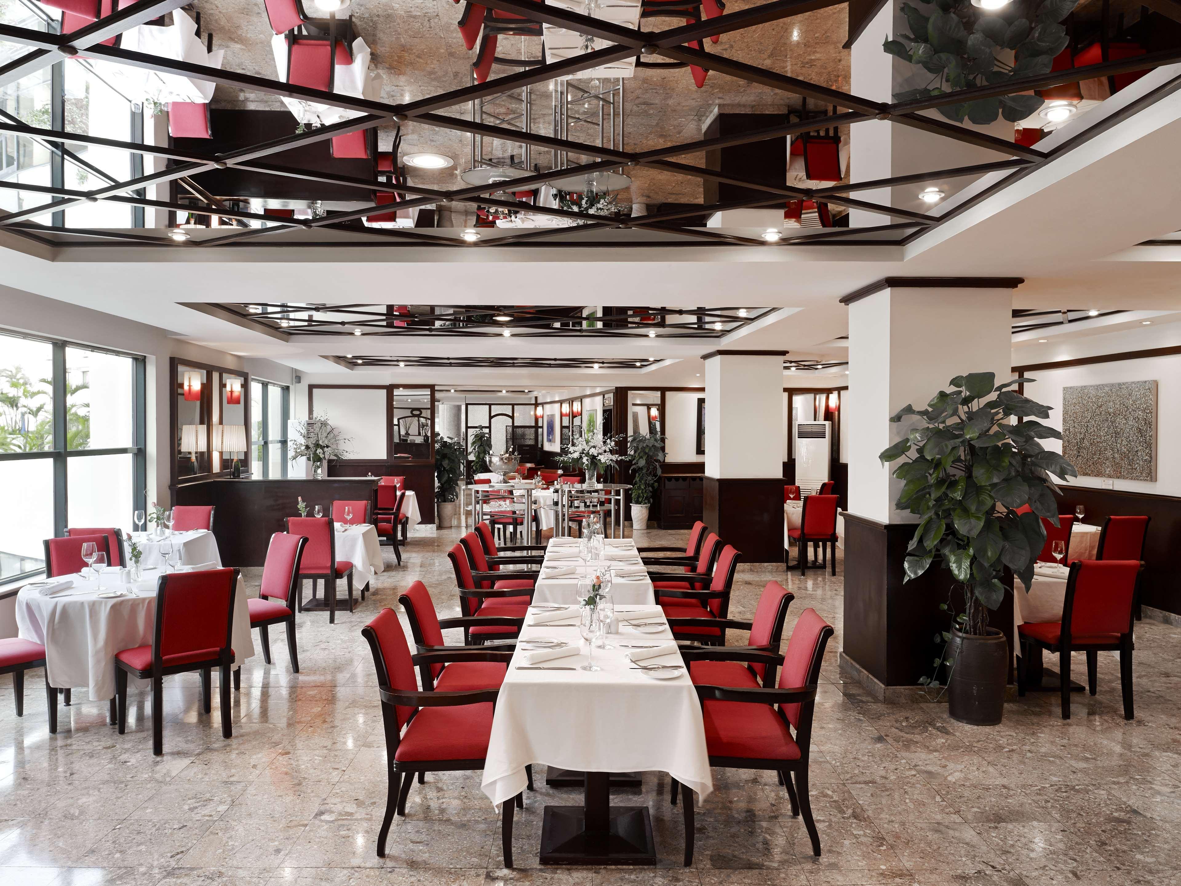 Hilton Opera Hotel 5*