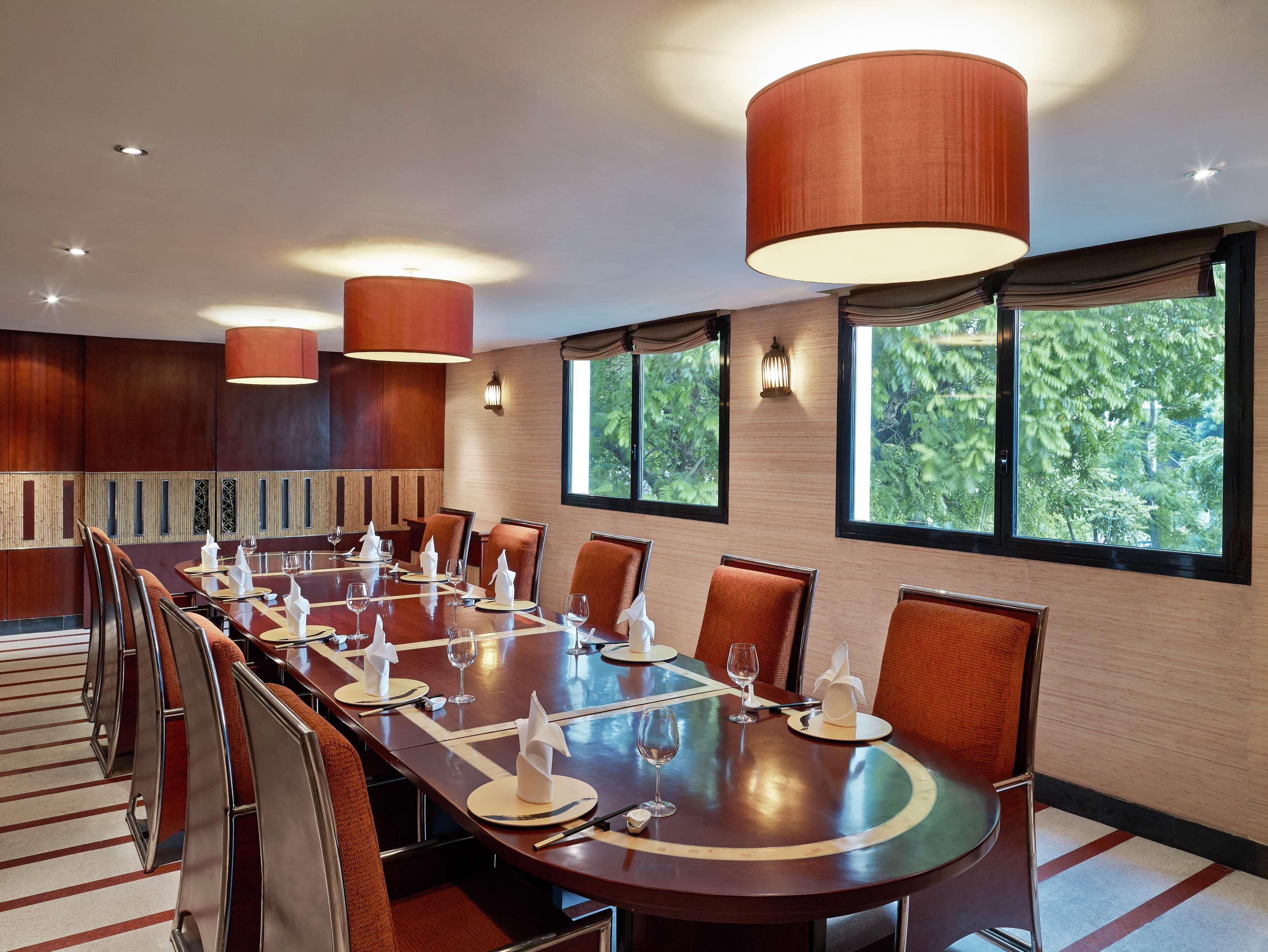 Hilton Opera 5*