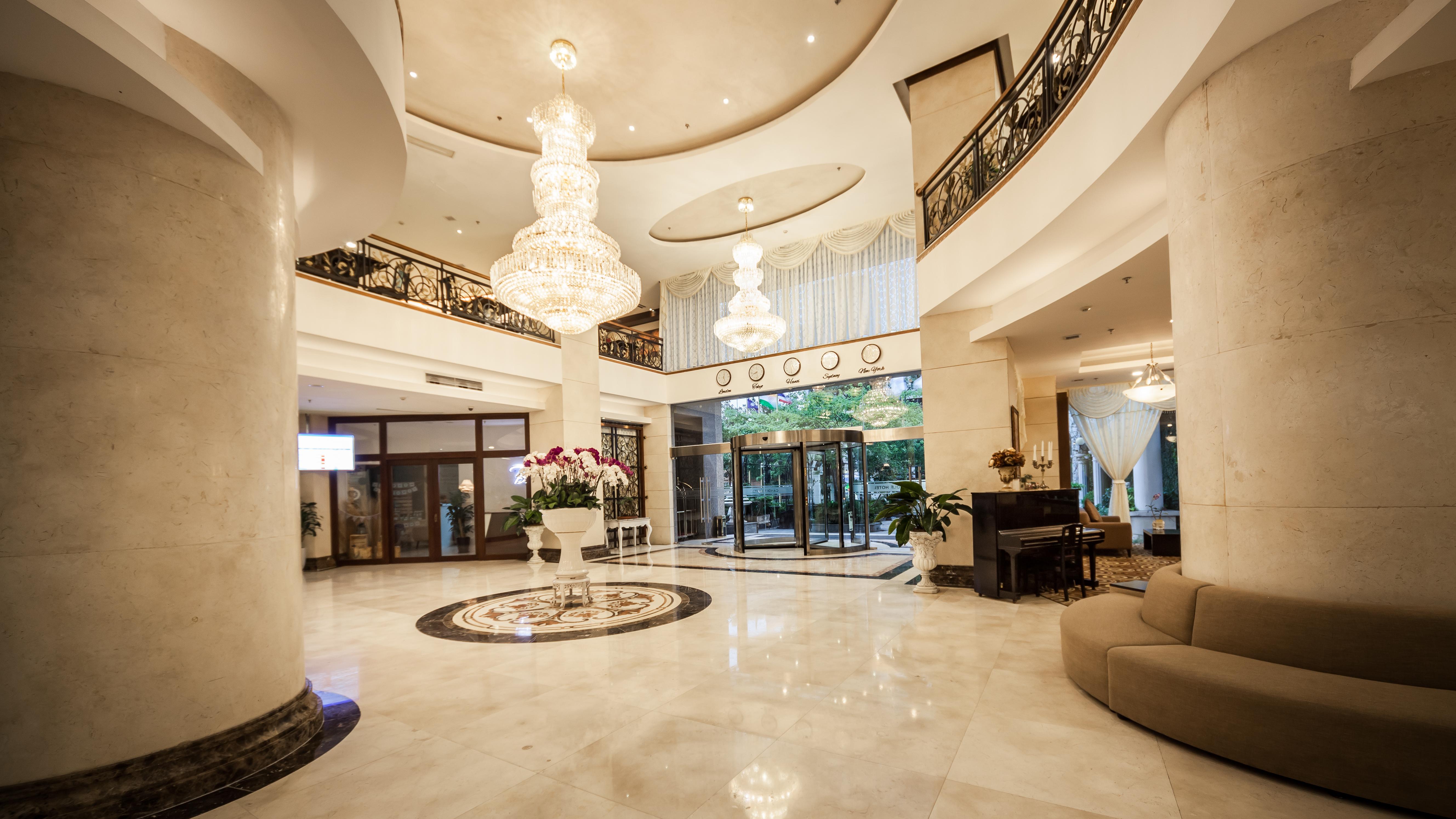Candle Hotel 4*
