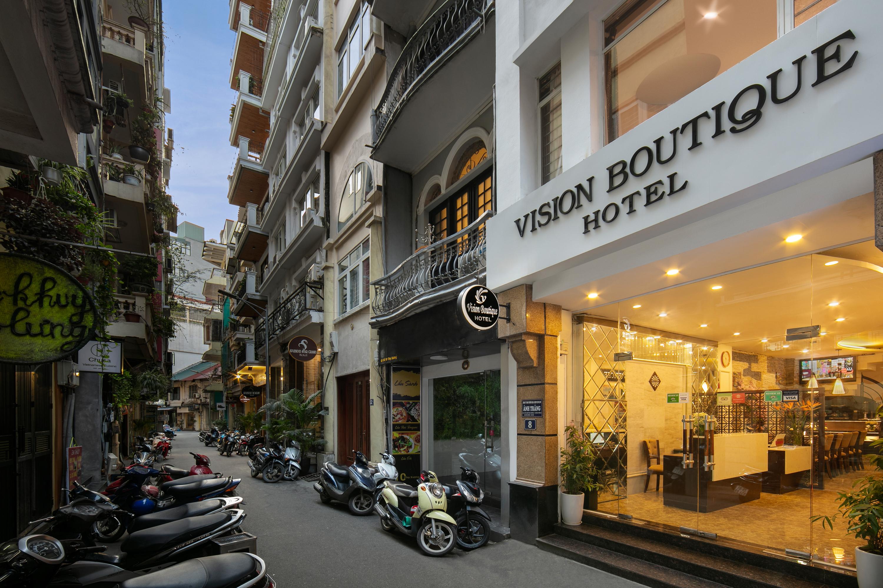 Vision Boutique 3*