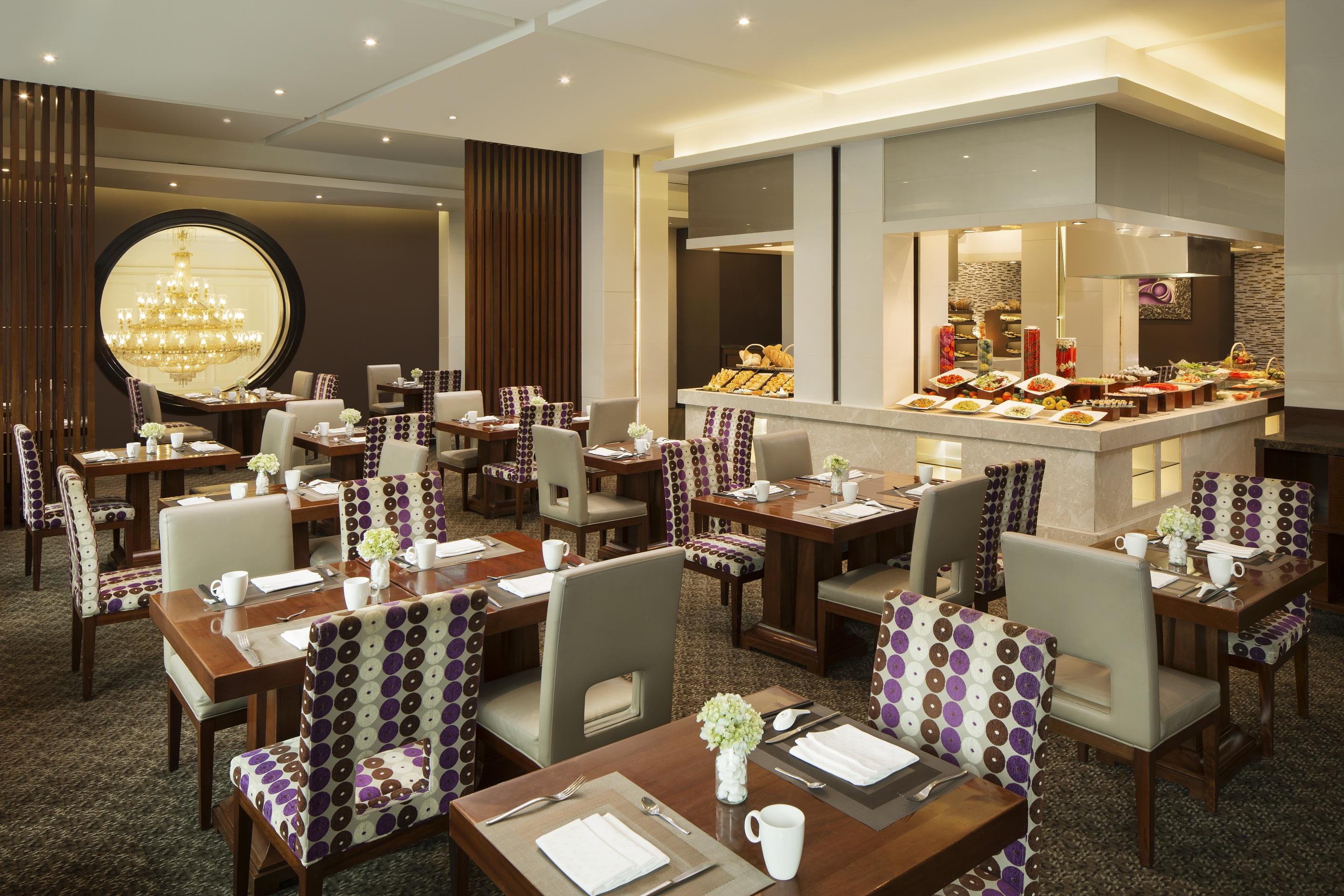 Moevenpick Centre 5*
