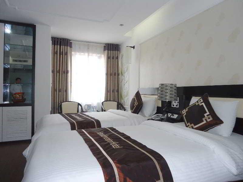 Hotel Emotion