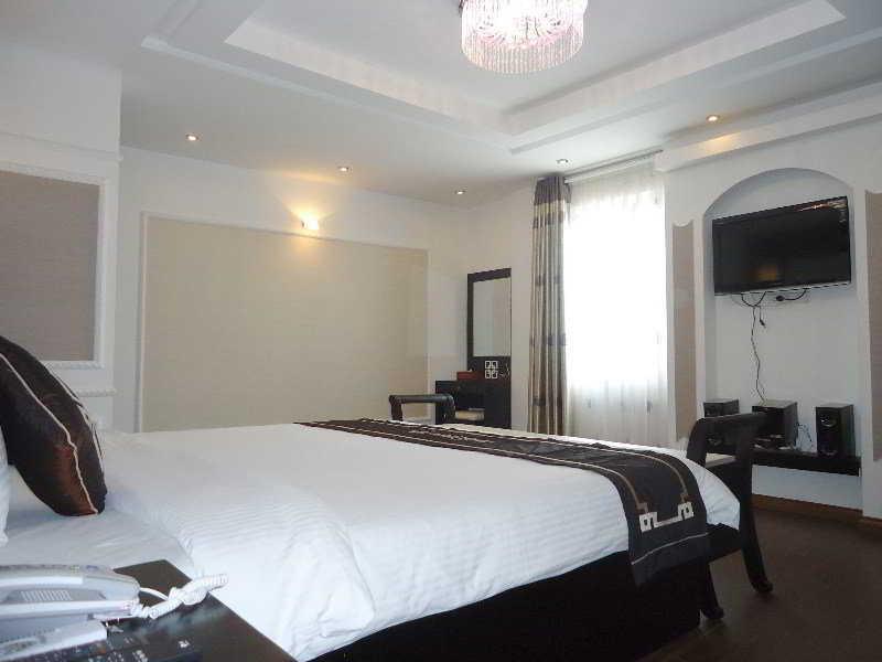 Emotion Hotel 3*