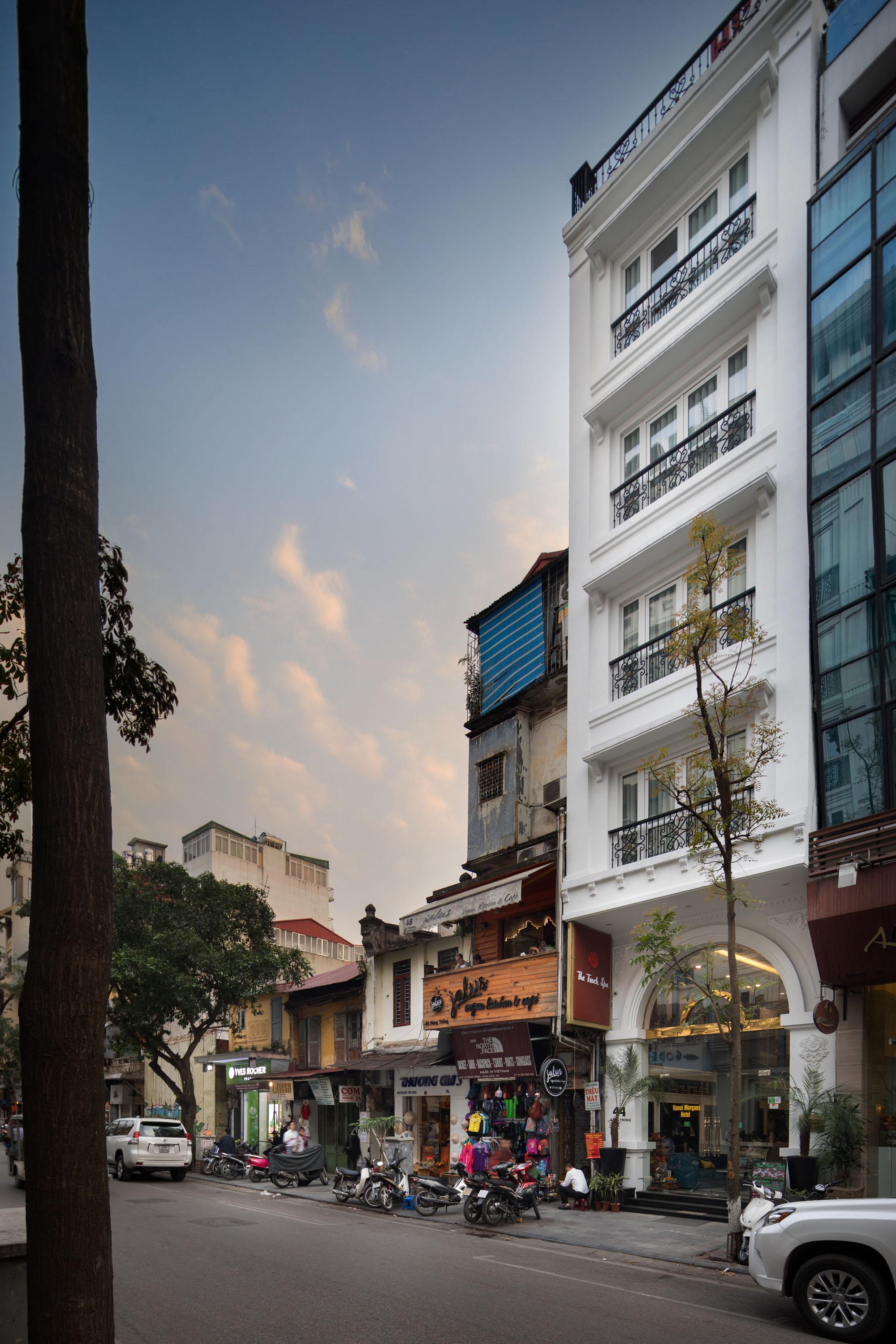 Brilliant & Hotel Hanoi