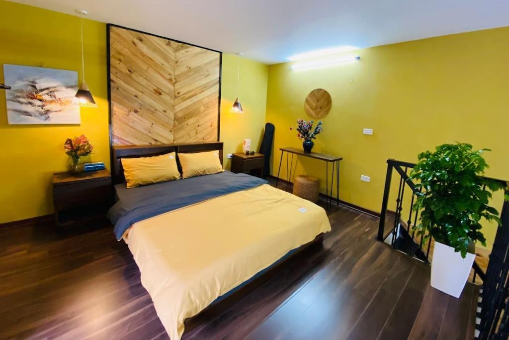 Apartment Wooden House 38 Hang Cot - 5' To Hoankiem & Al Noor Mosque Hanoi