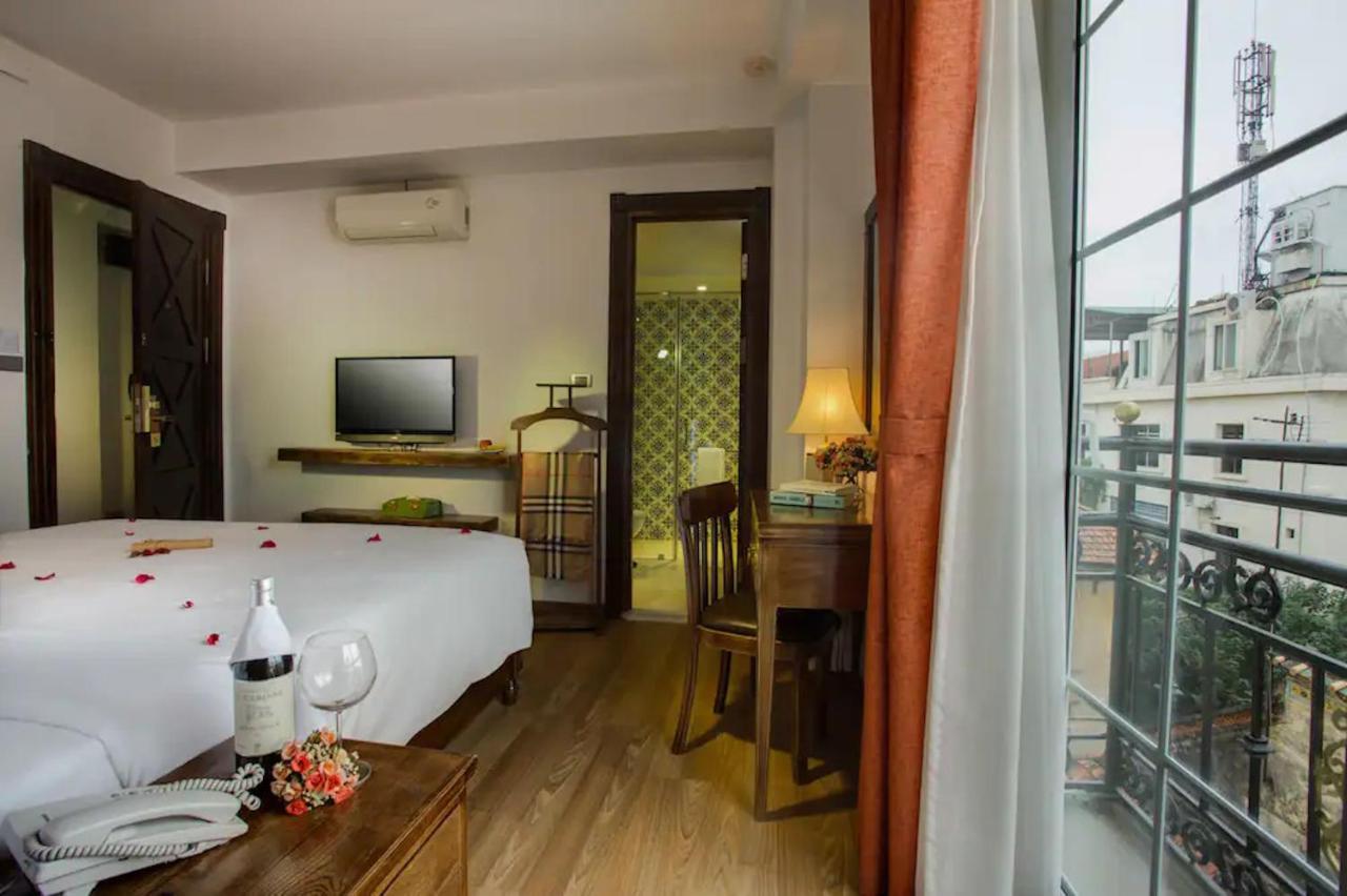 Free Airport Service Deals W Singita Classy Boutique & Travel 4*