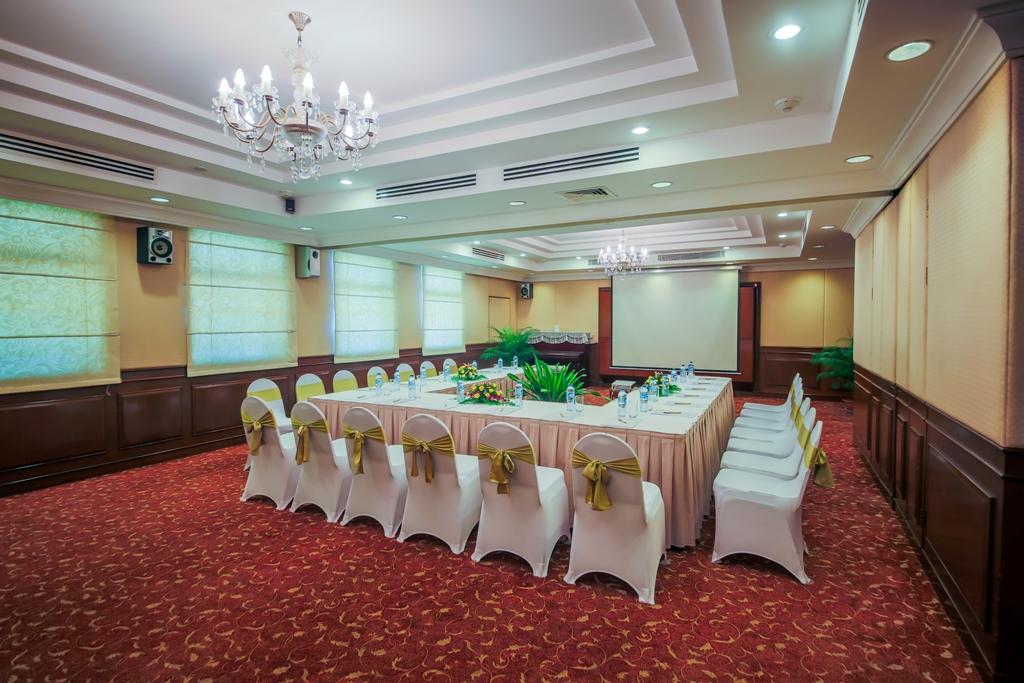 Apartment Diamond Westlake Hanoi