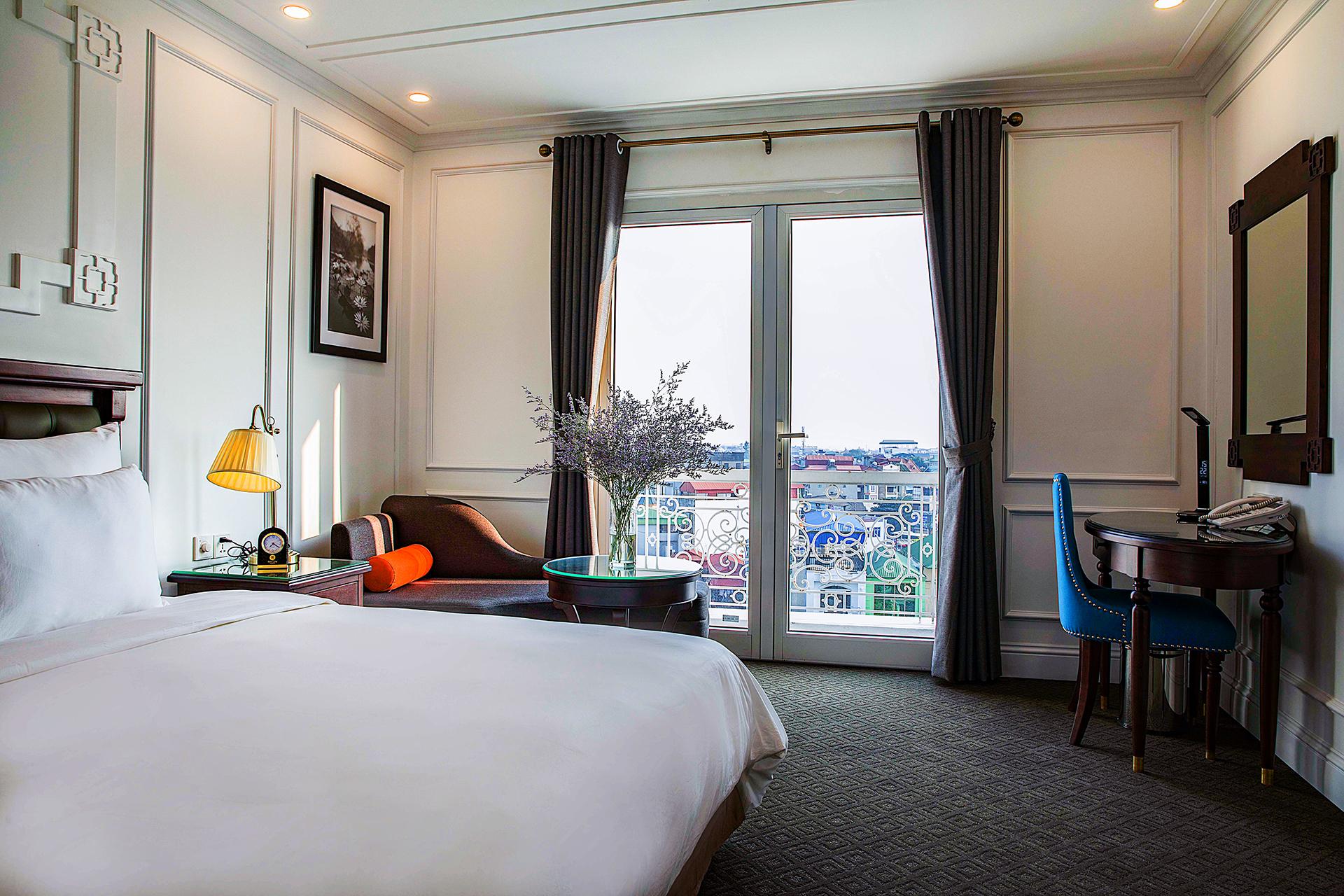 Hotel New Era &