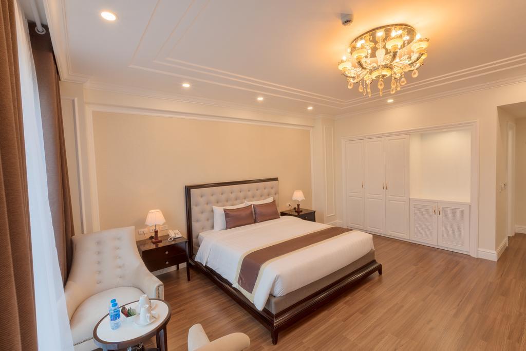Adonis 3* Hanoi