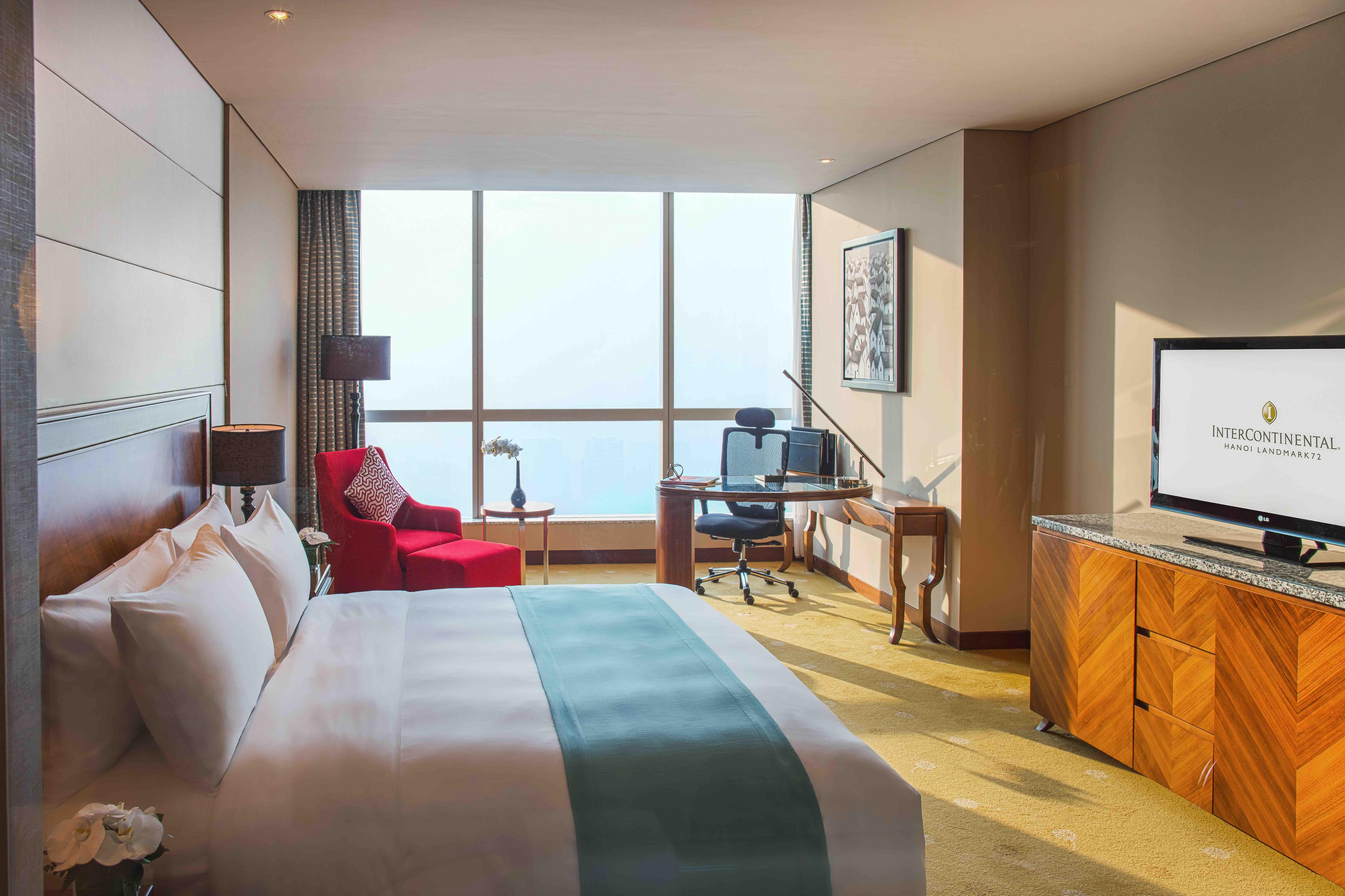 Hotel Intercontinental Landmark72 By Ihg