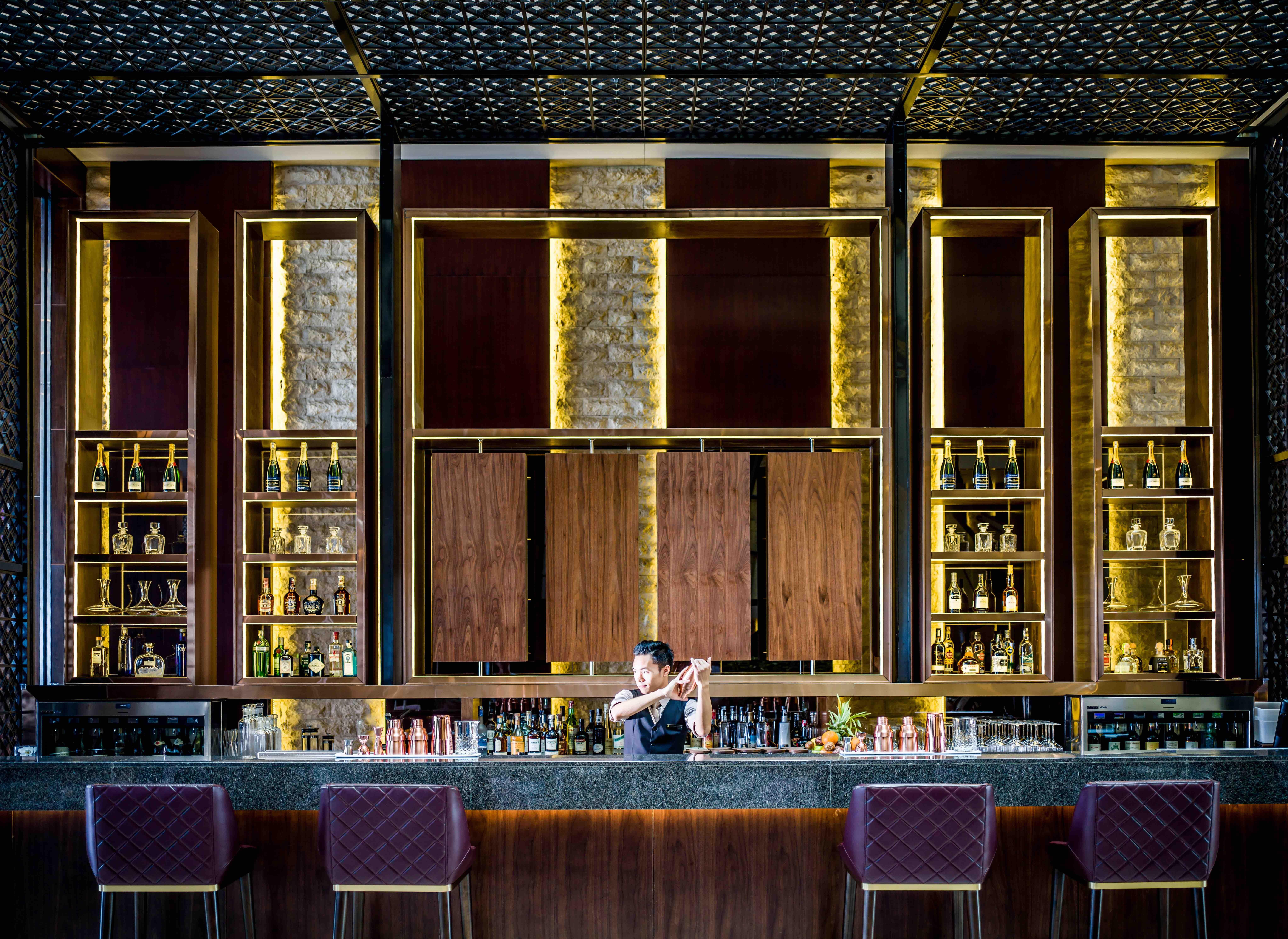 Hotel Intercontinental Landmark72 By Ihg