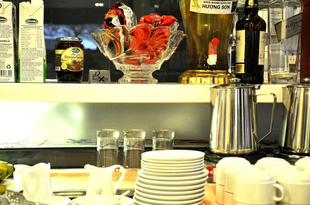 Ping Hotel Hanoi