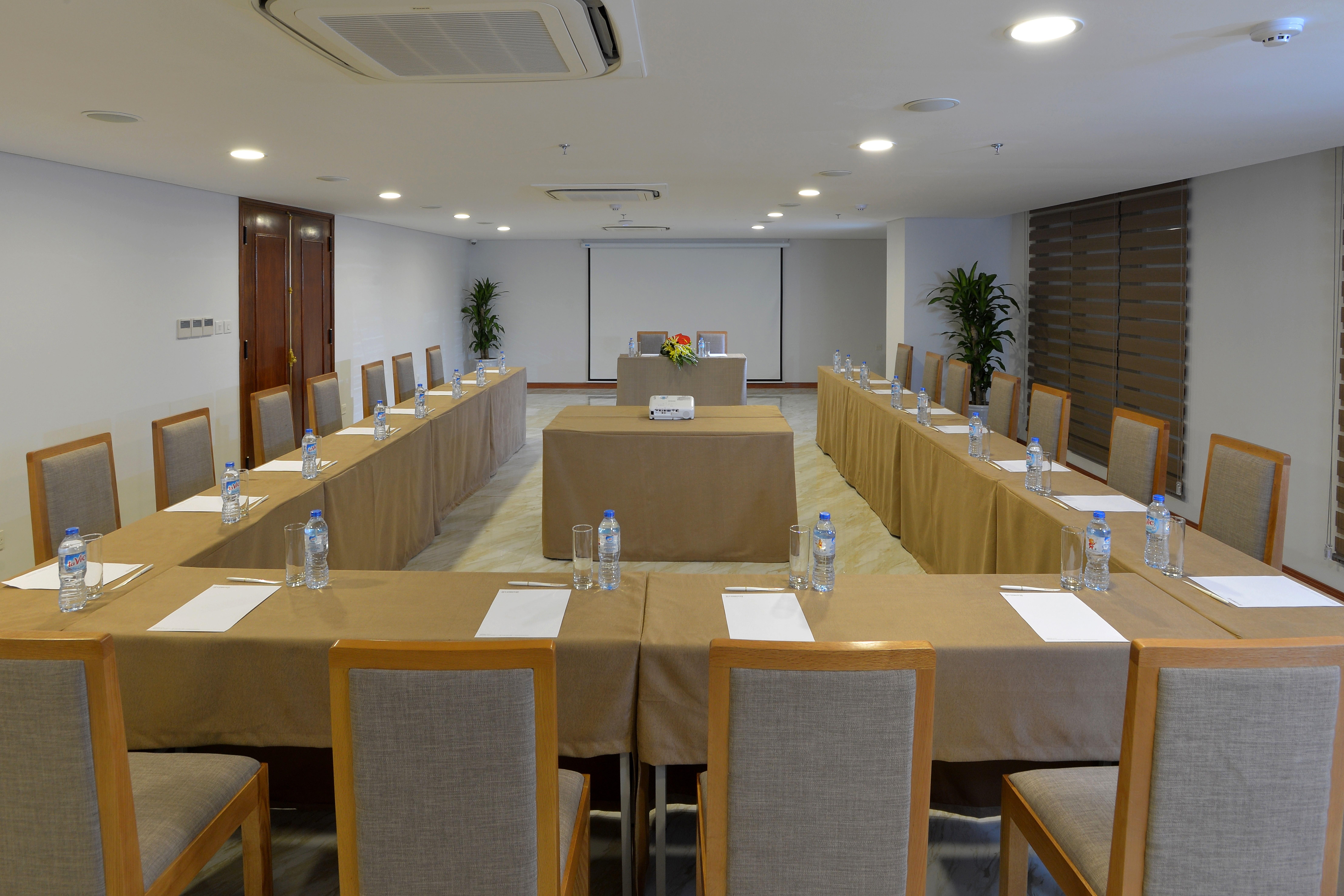 London Hotel 4*