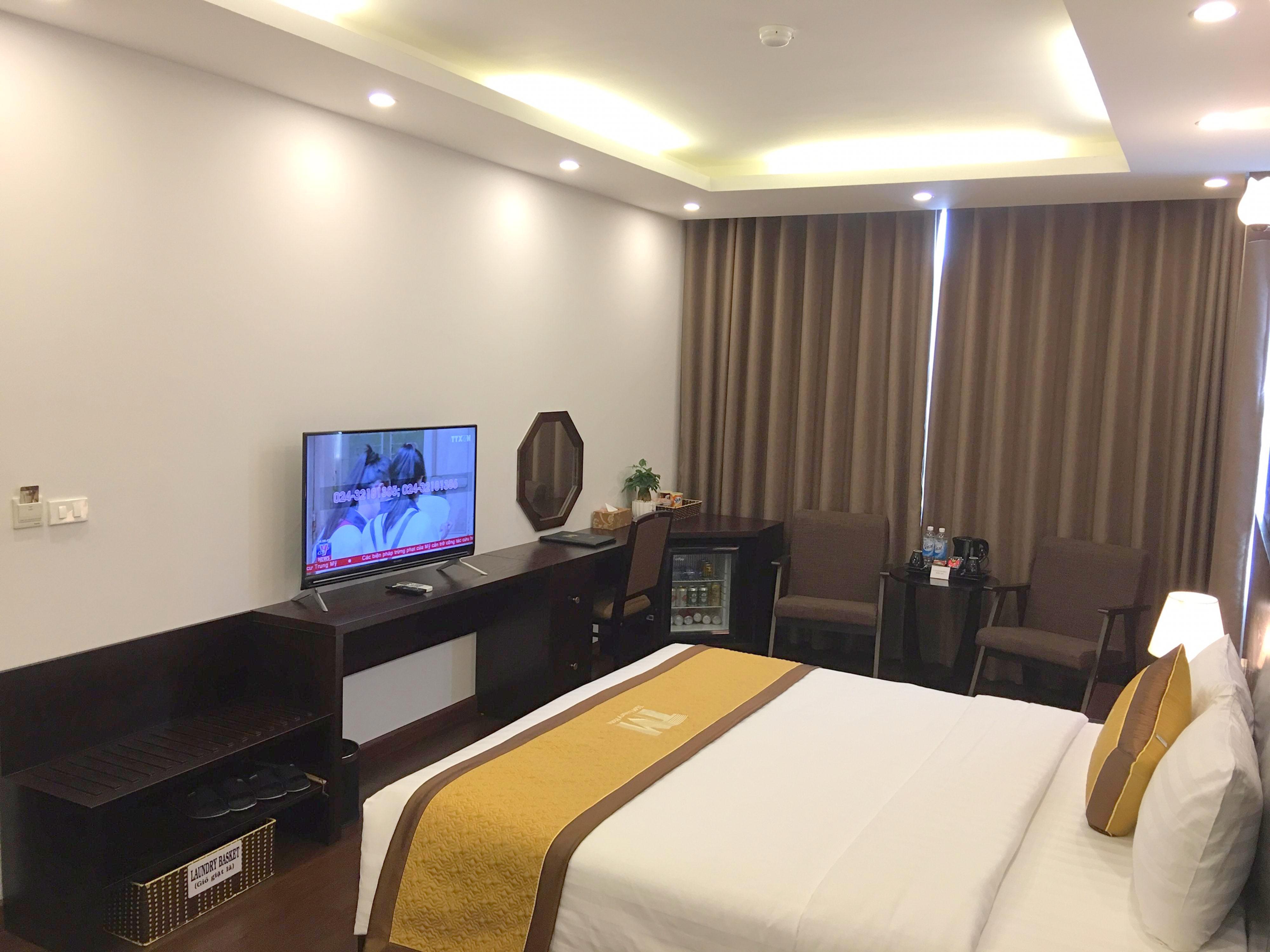 T&m Luxury Hotel