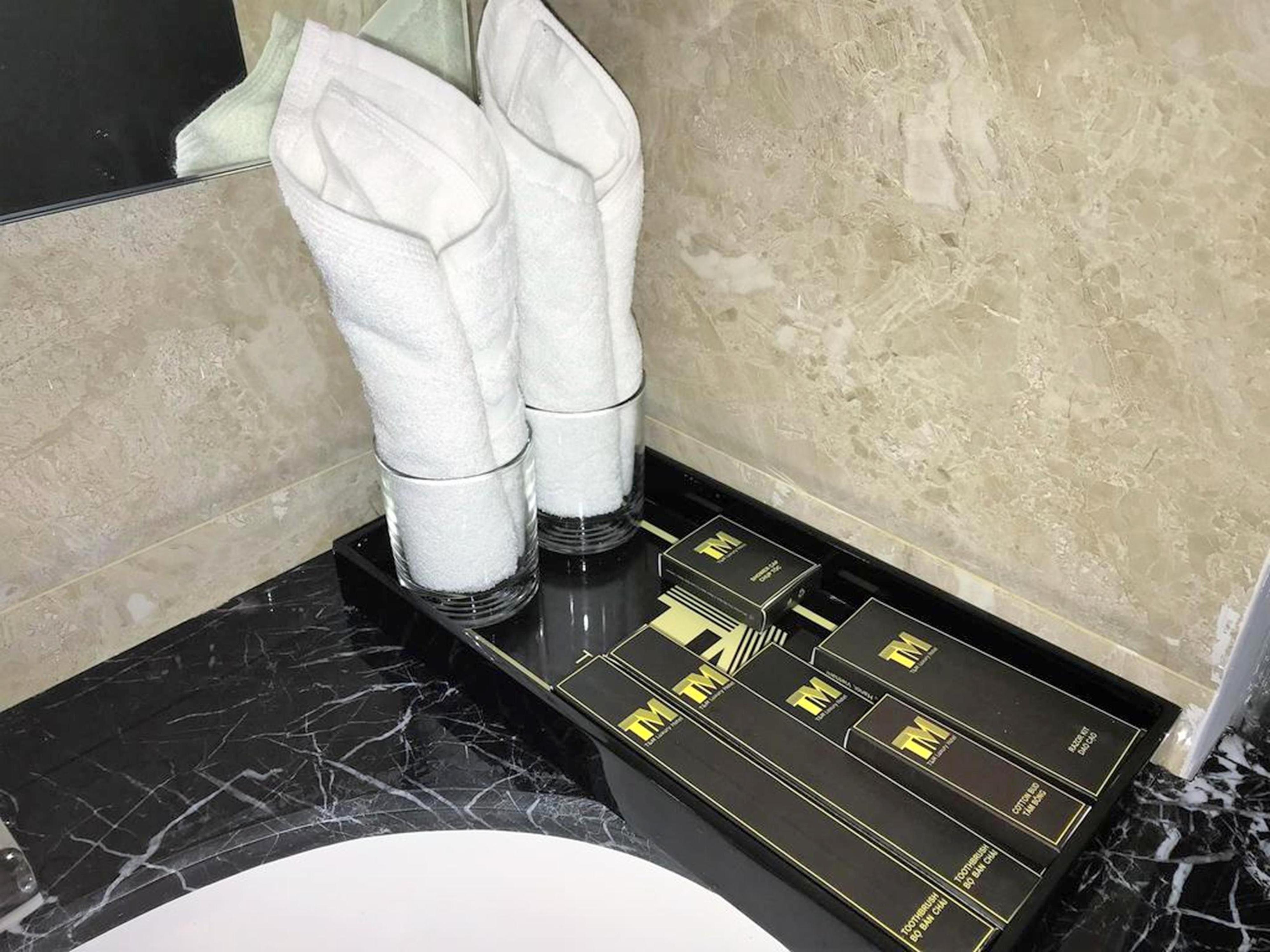 T&m Luxury Hotel