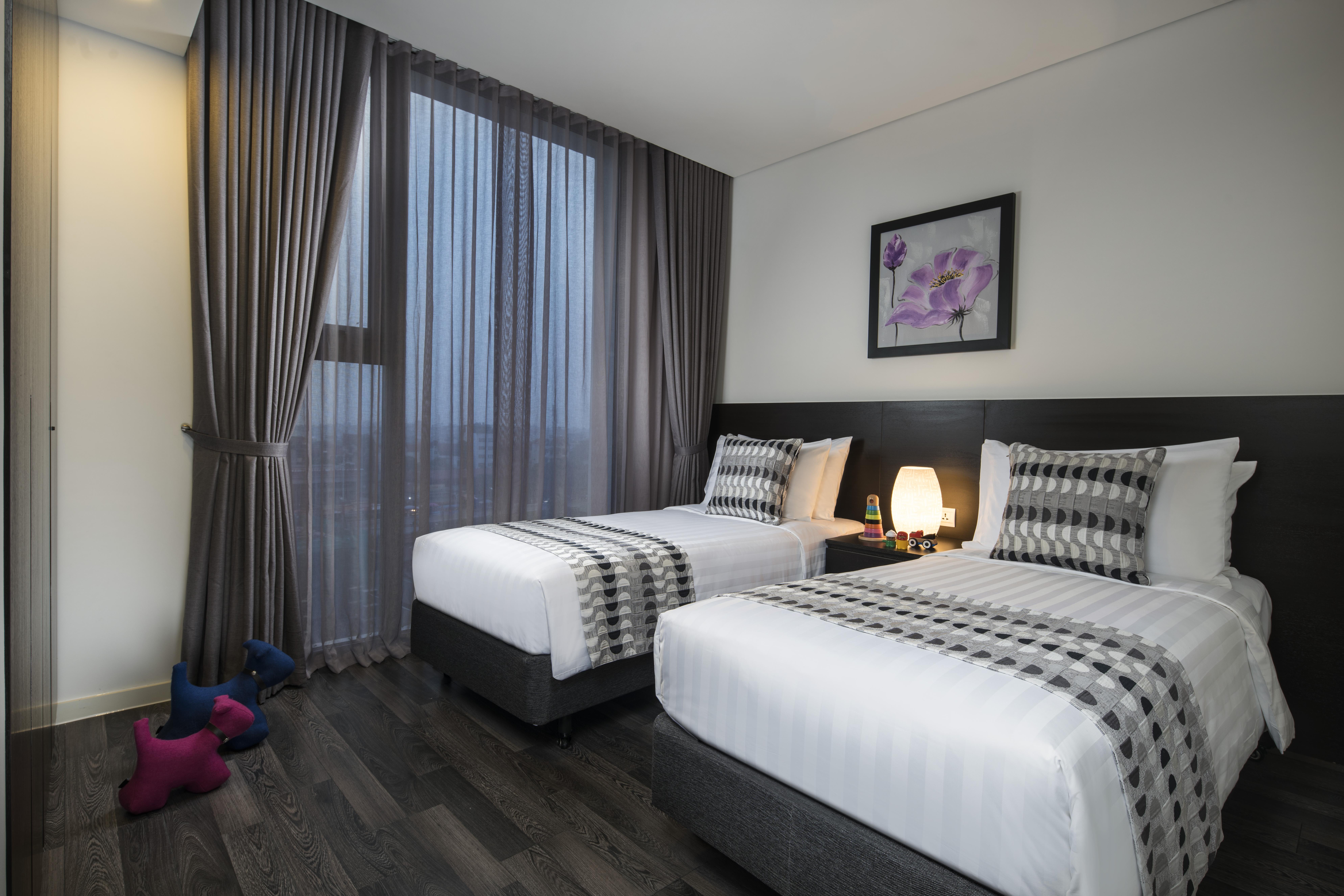 Somerset West Point Apartment