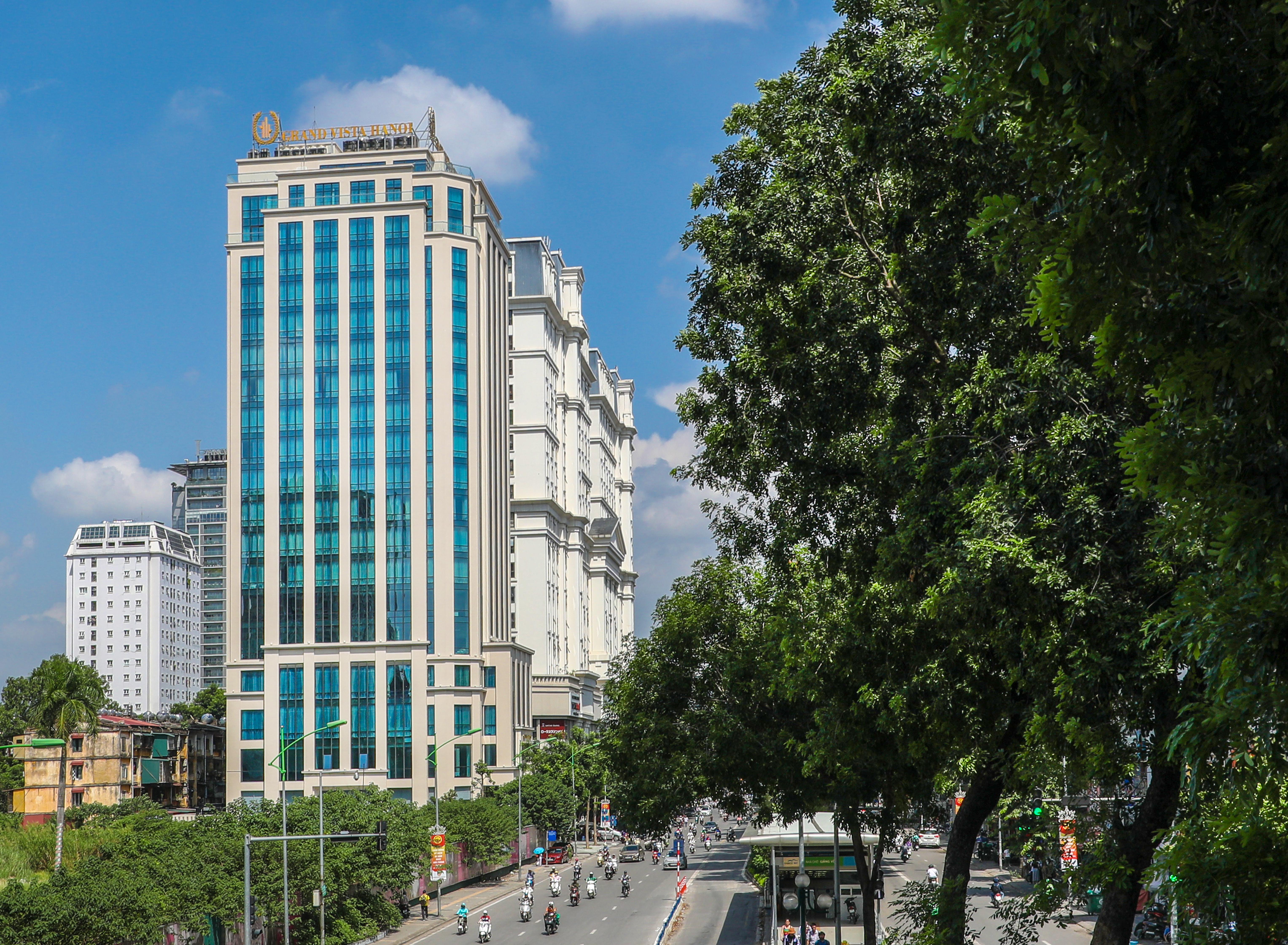 Grand Vista Hotel