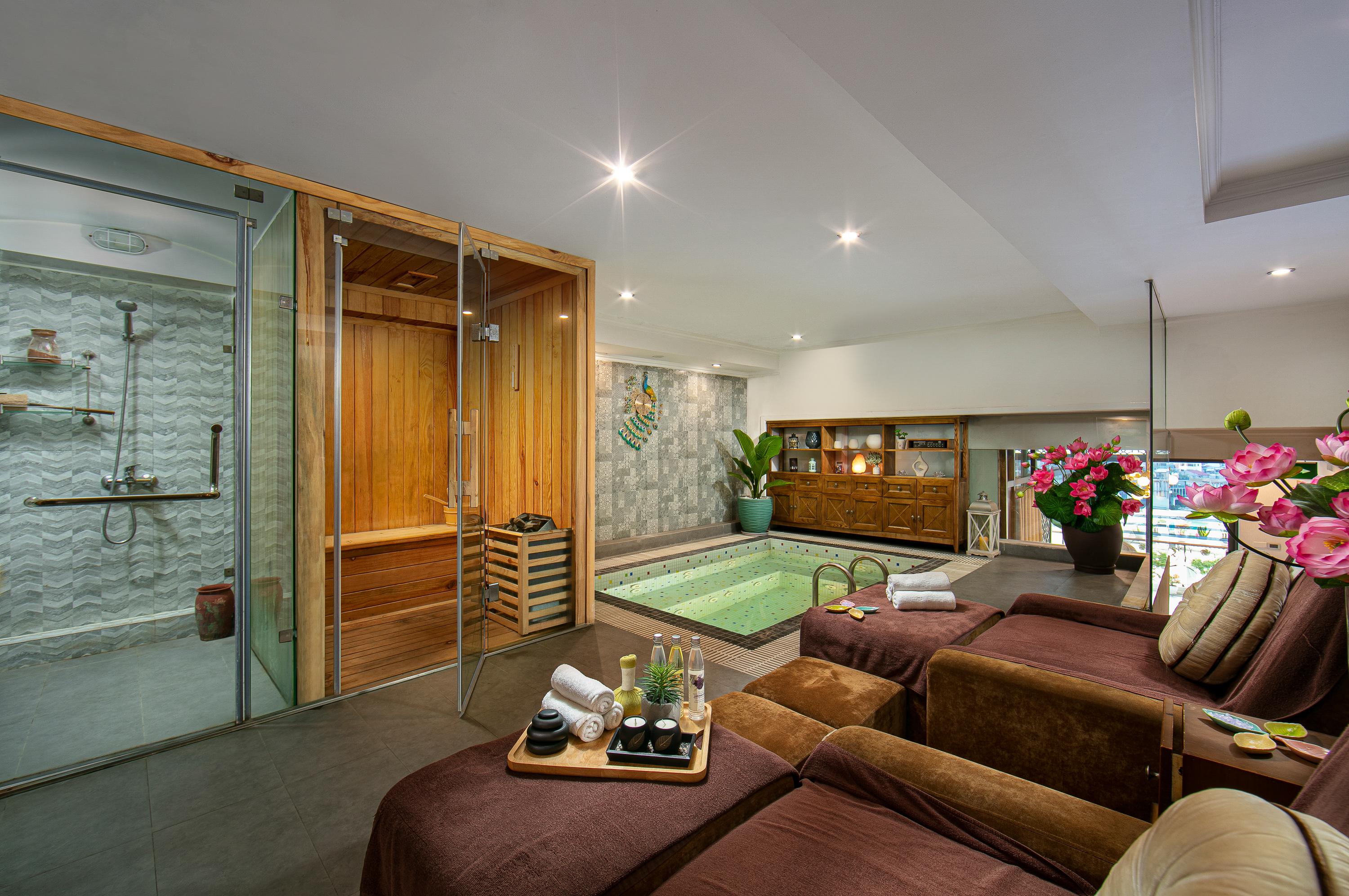 Dalvostro Valentino & Hotel 4*