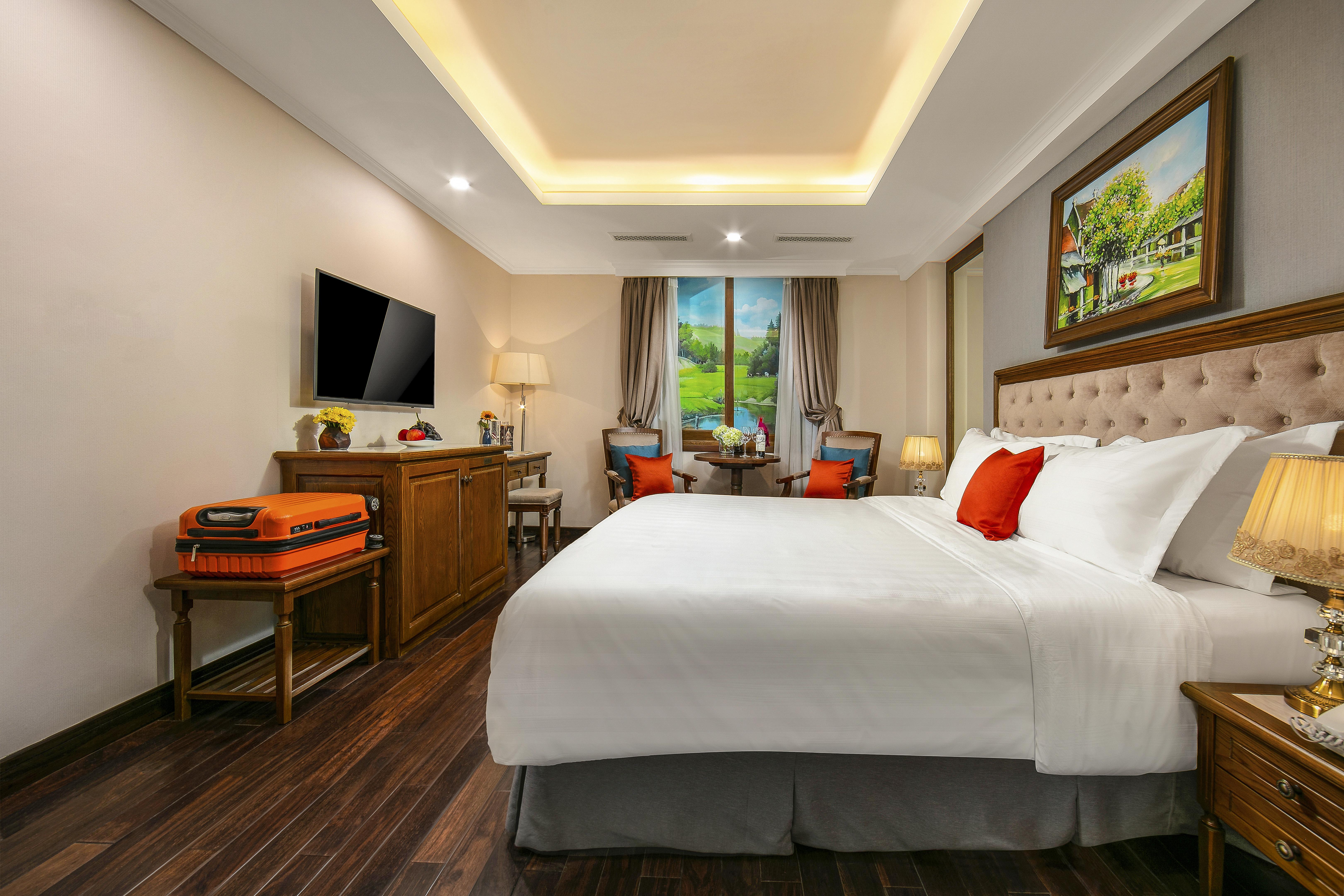 Dalvostro Valentino & Hotel Hanoi