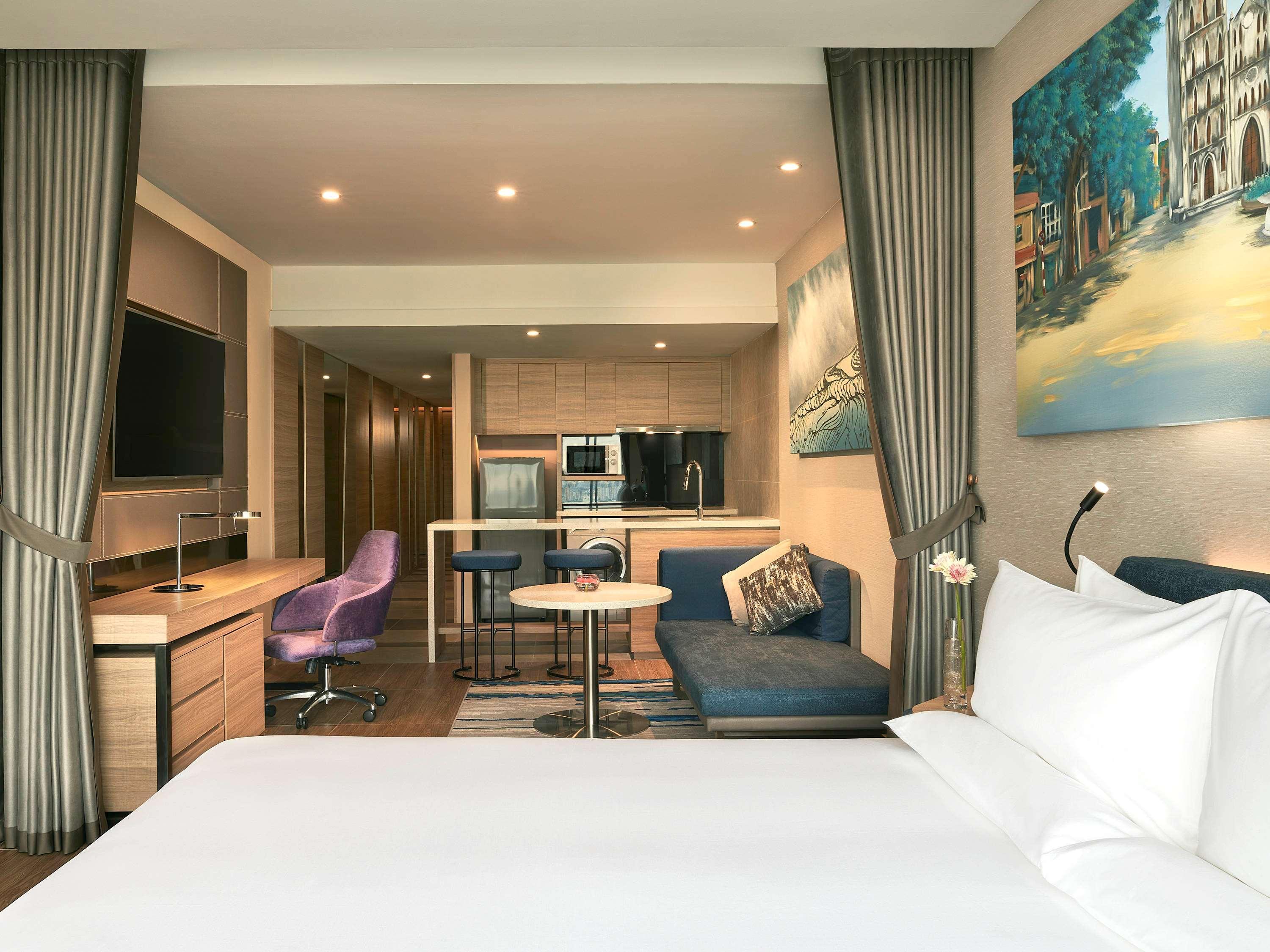 Hotel Novotel Thai Ha Hanoi