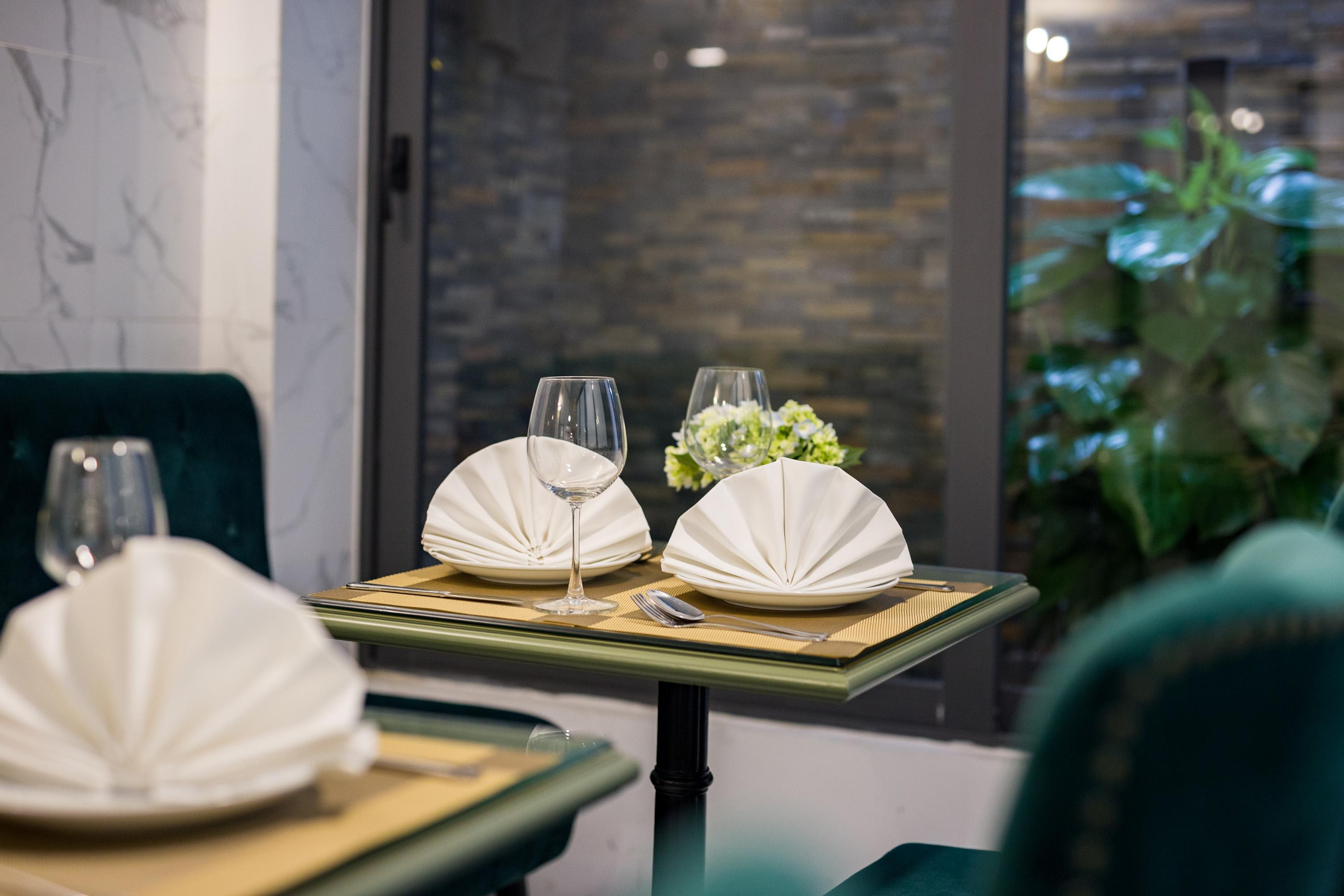 Gatsby & Travel Hotel