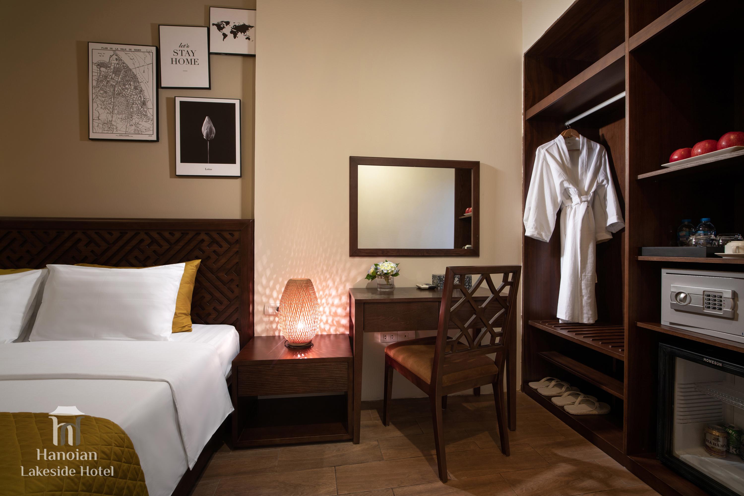 Lakeside Premium & Travel Hanói