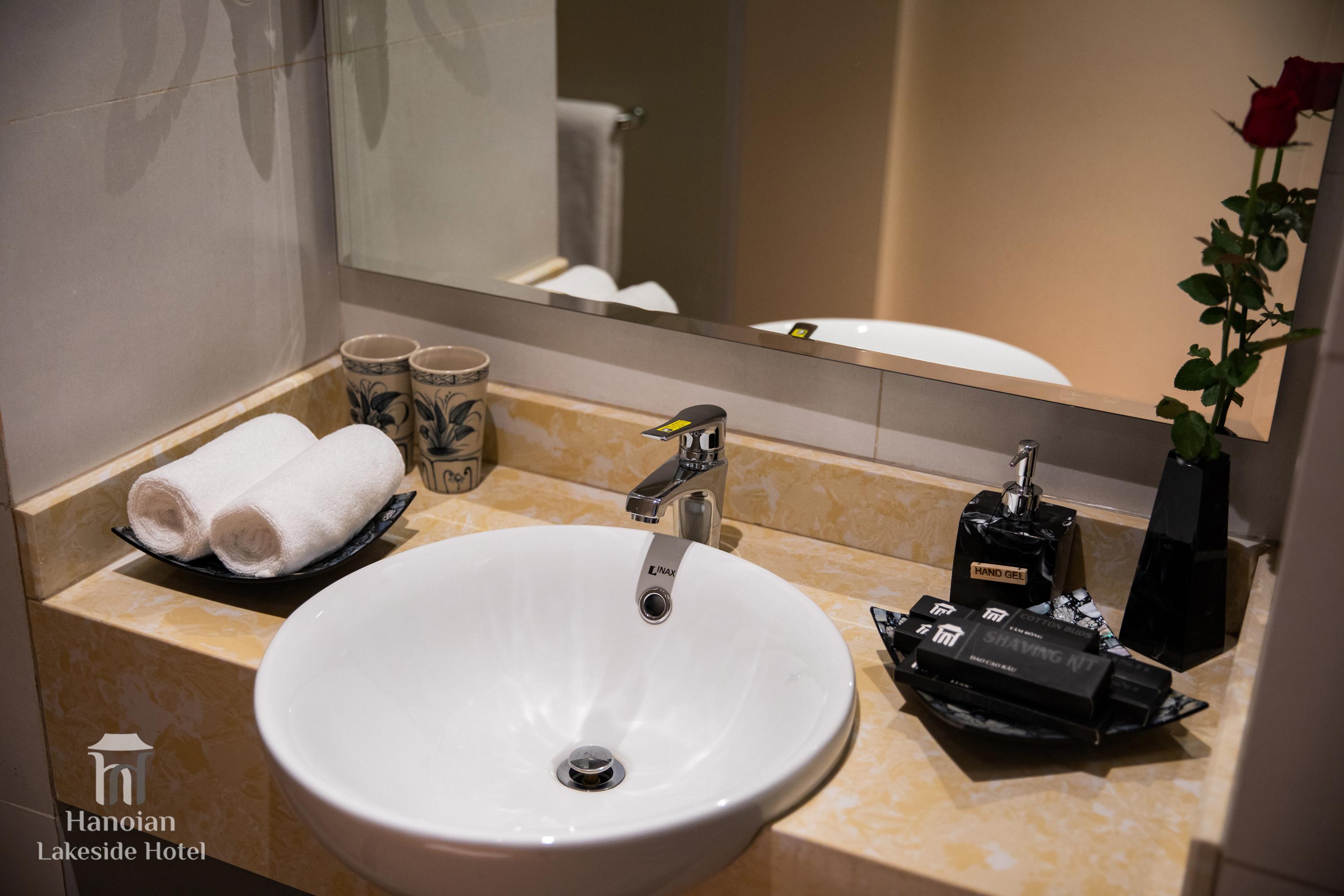 Hotel Lakeside Premium & Travel