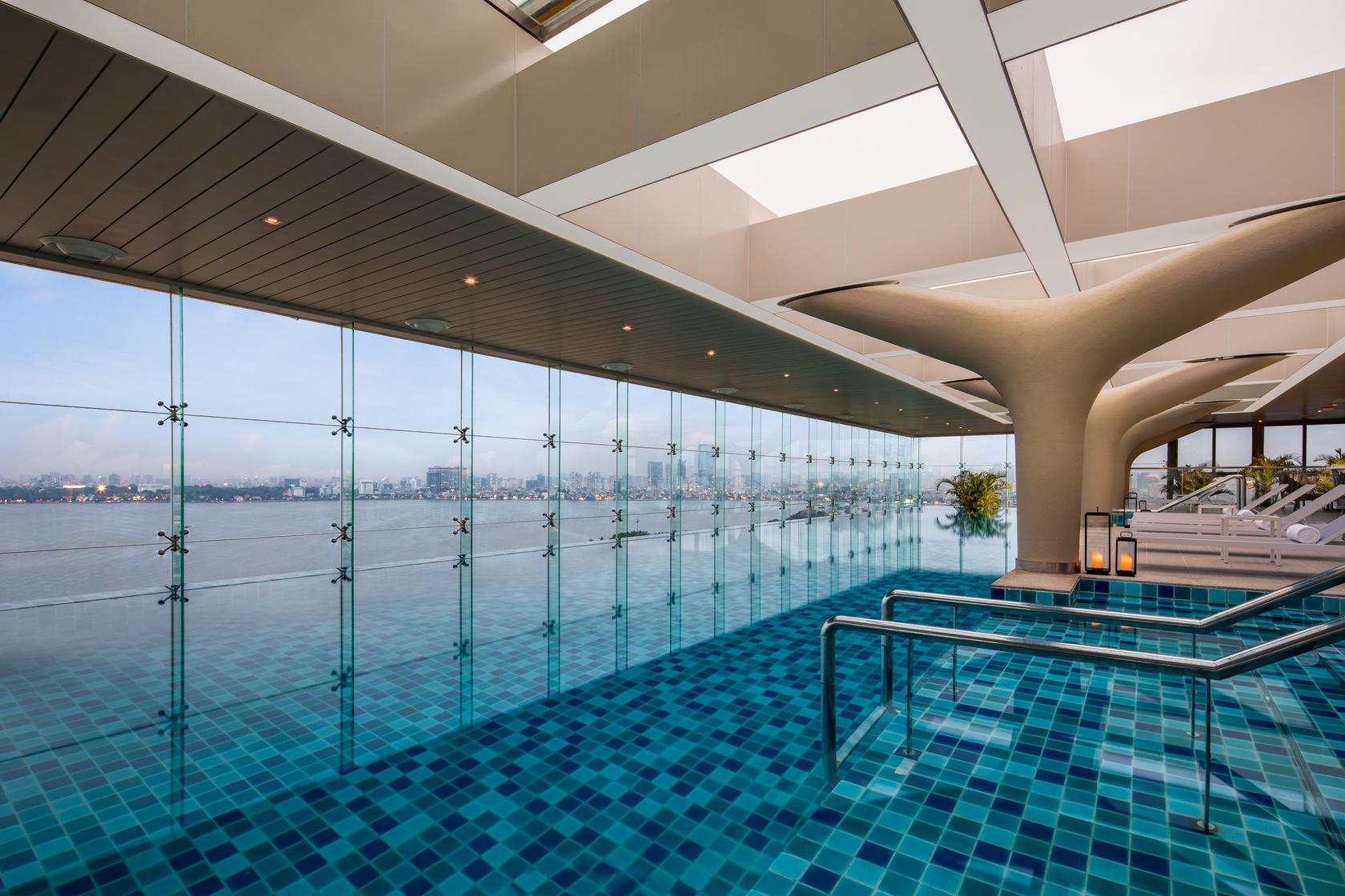 Hotel Oakwood 5*