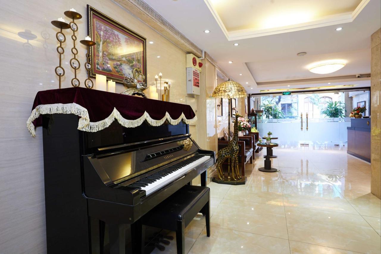 Calido Hotel 3*