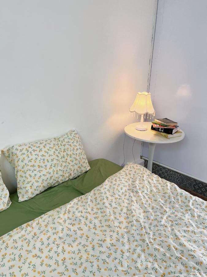 Studio In Night Market - Delapong Homestay Hang Ngang Pangsapuri Hanoi