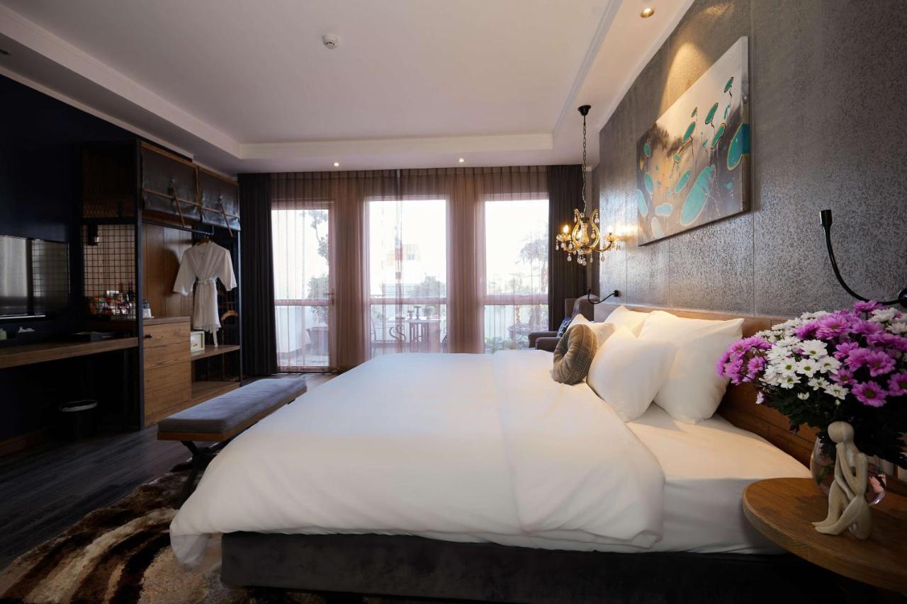 Calido Hotel