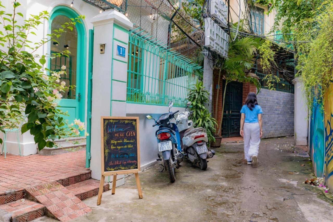 Chu Nhat Cafe & Homestay - So 1 Ngach 38 Ngo 5 Tu Hoa, Tay Ho - Co So 2 * Hanoi