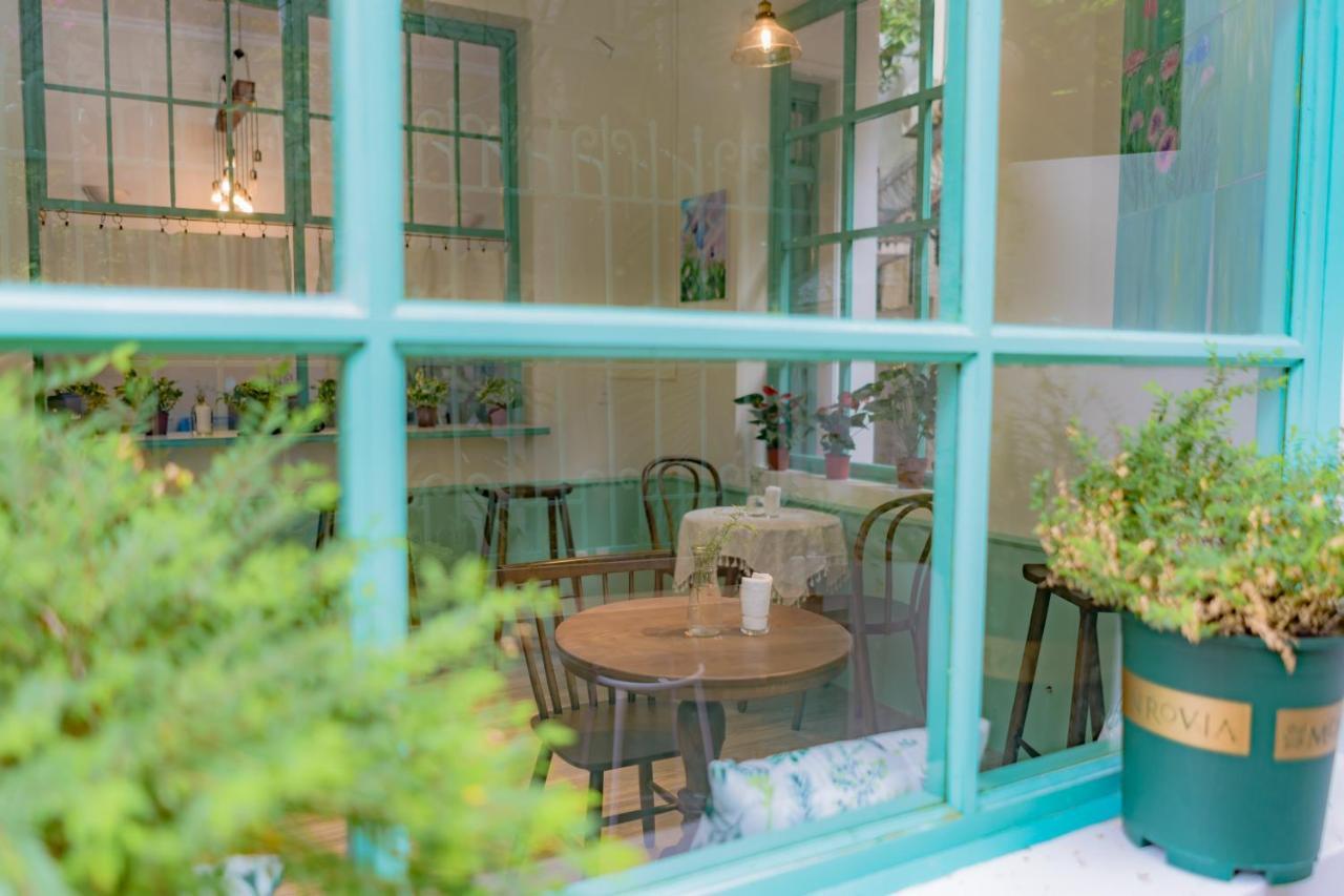 Frühstückspension Chu Nhat Cafe & Homestay - So 1 Ngach 38 Ngo 5 Tu Hoa, Tay Ho - Co So 2 Hanoi
